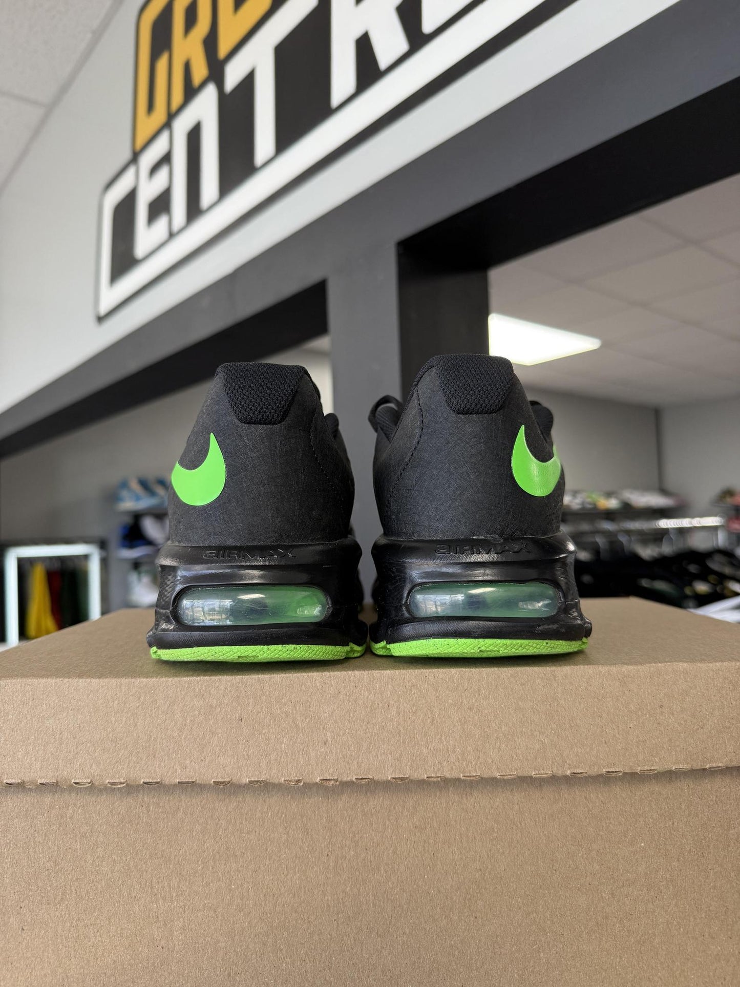 Air Max Fire "Black Green" Used Size 9