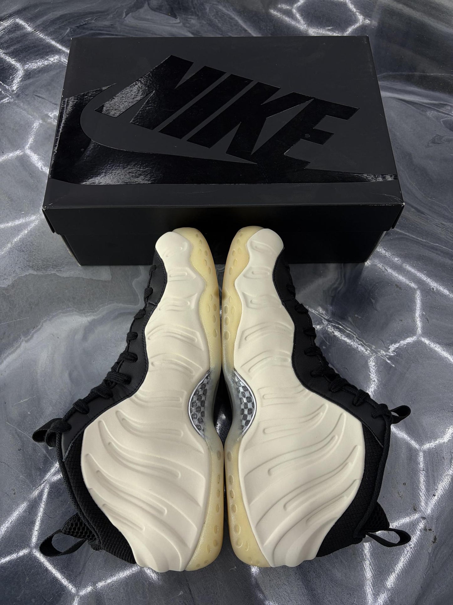 Nike Air Foamposite "Light Orewood" Used Size 10