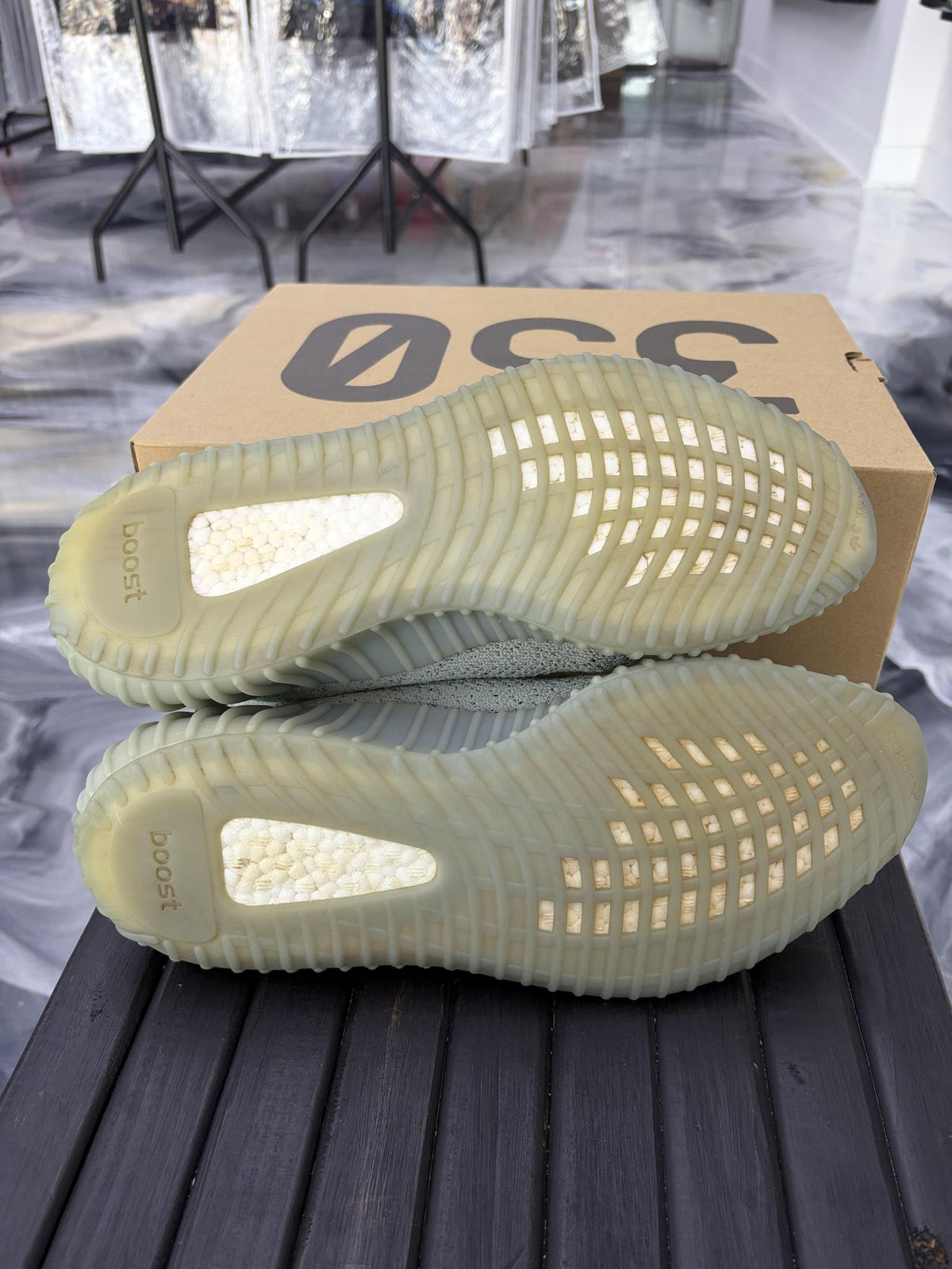 Yeezy 350 V2 "Salt" Used Size 10.5