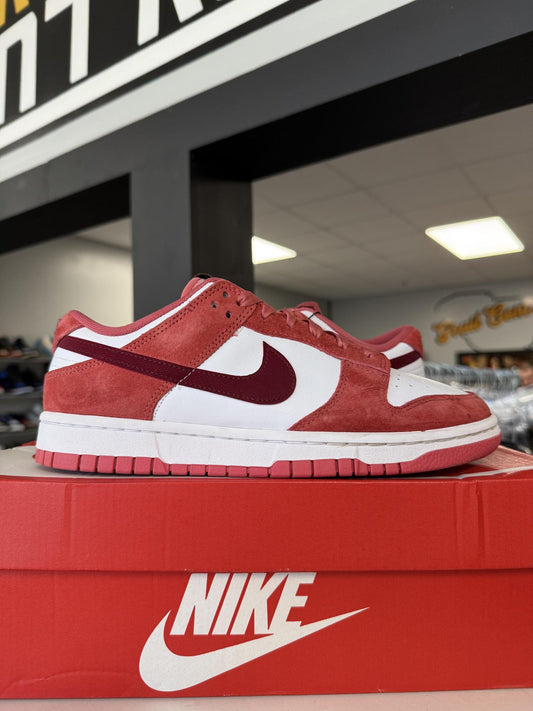 Nike Dunk Low "Valentines Day" Used Size 7Y/8.5W