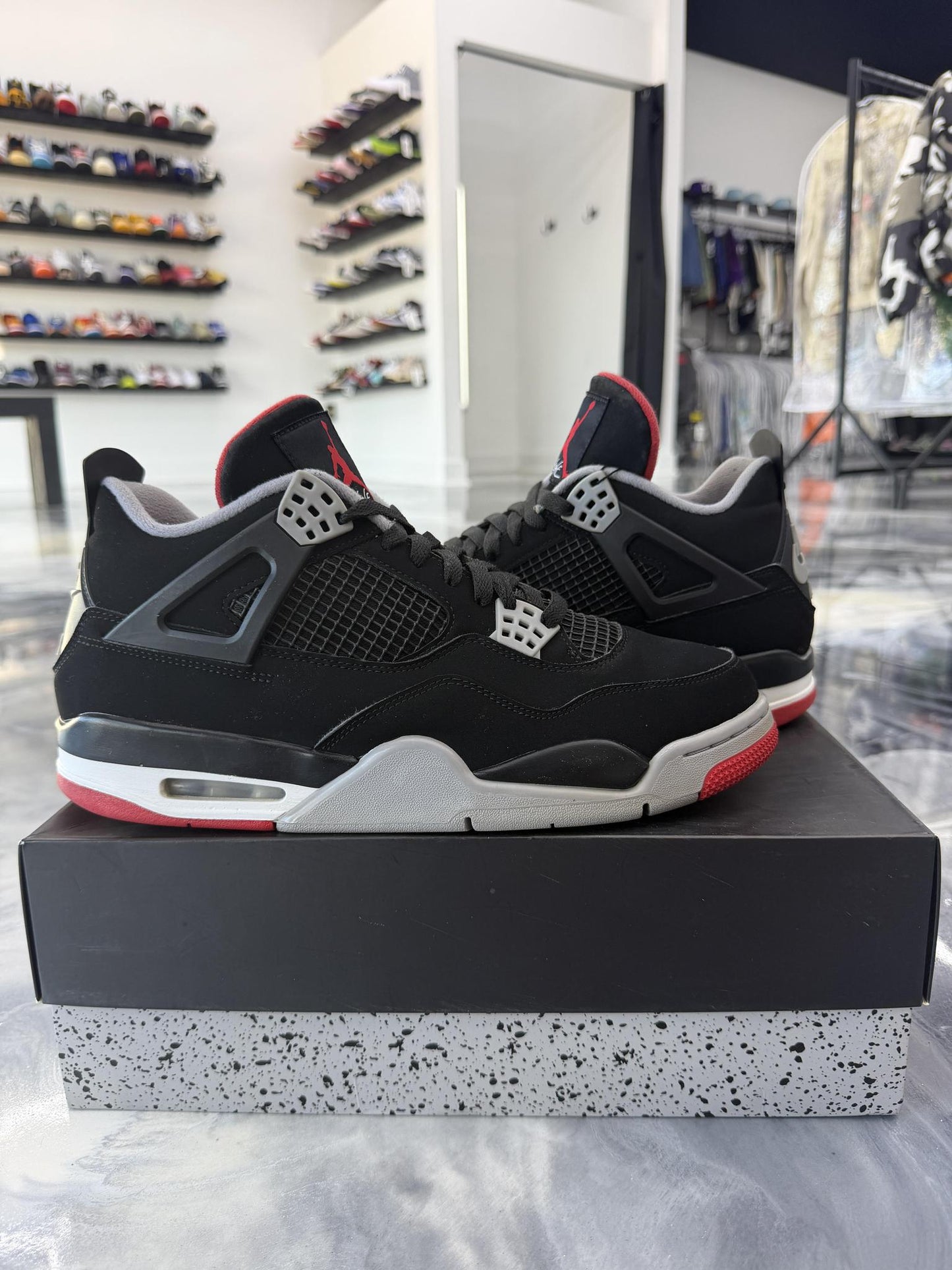 Jordan 4 "Bred" 2019 Used Size 11.5