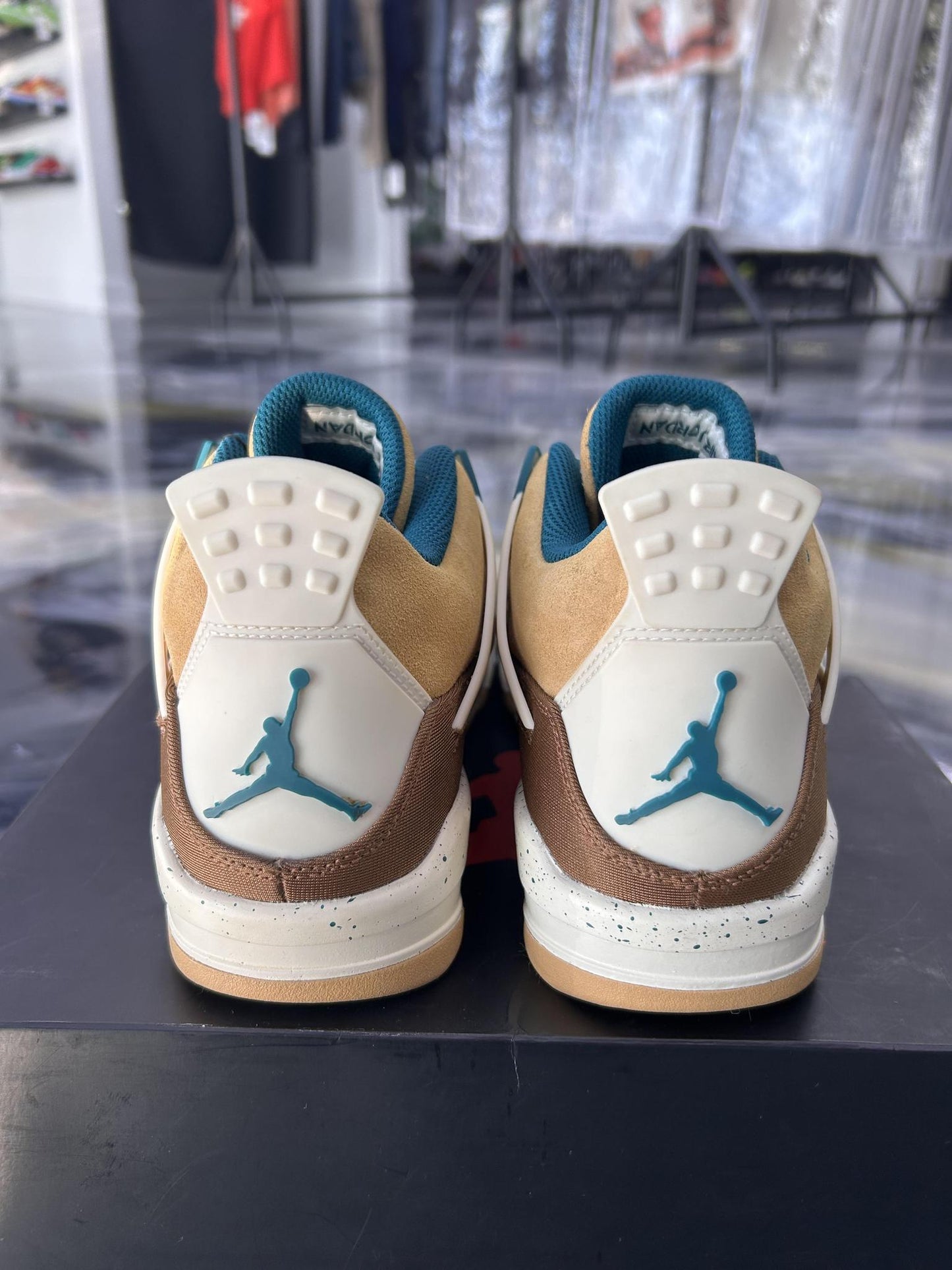 Jordan 4 "Cacao Wow" Used Size 7Y/8.5W