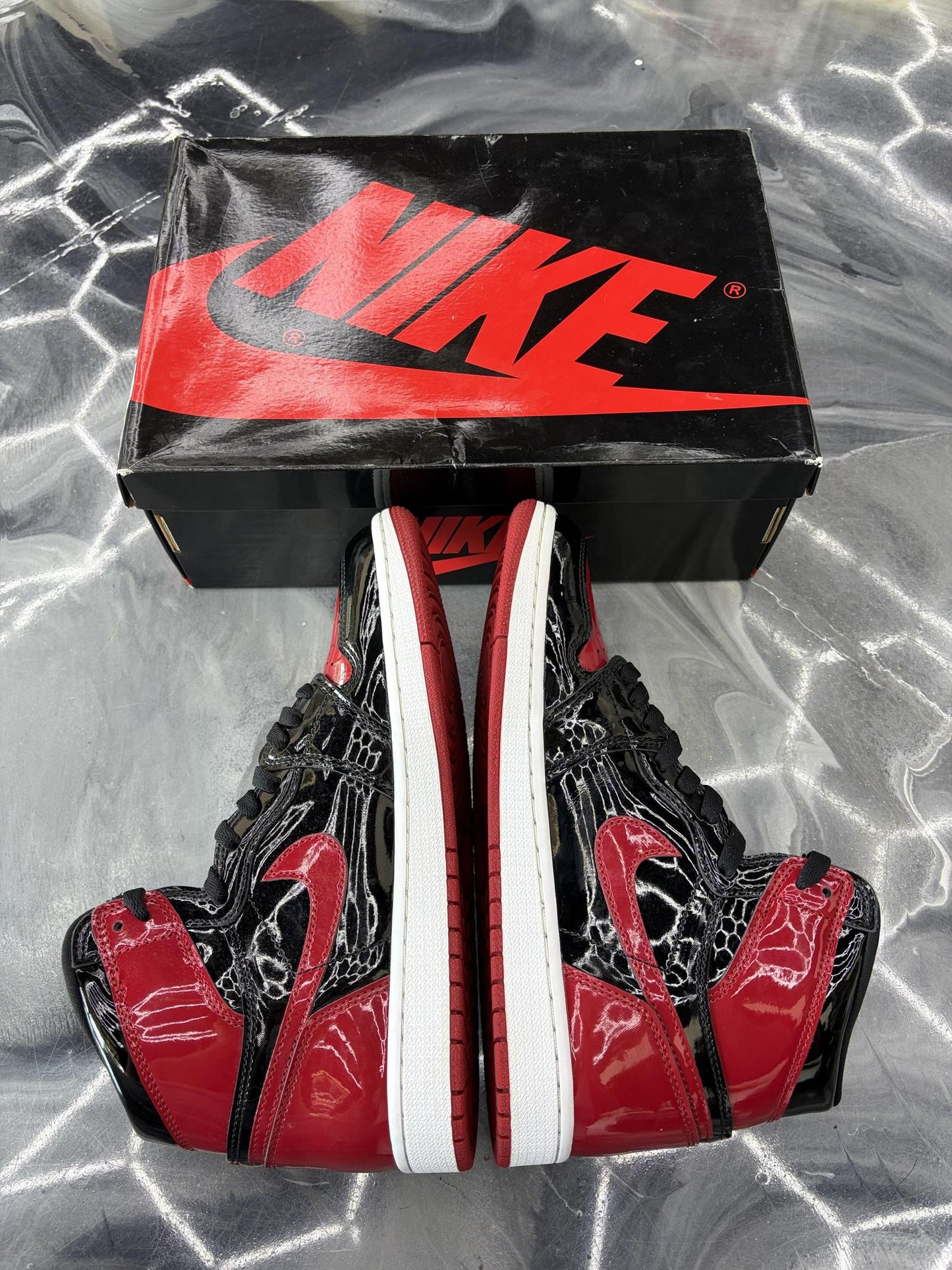 Jordan 1 "Patent Bred" Used Size 9