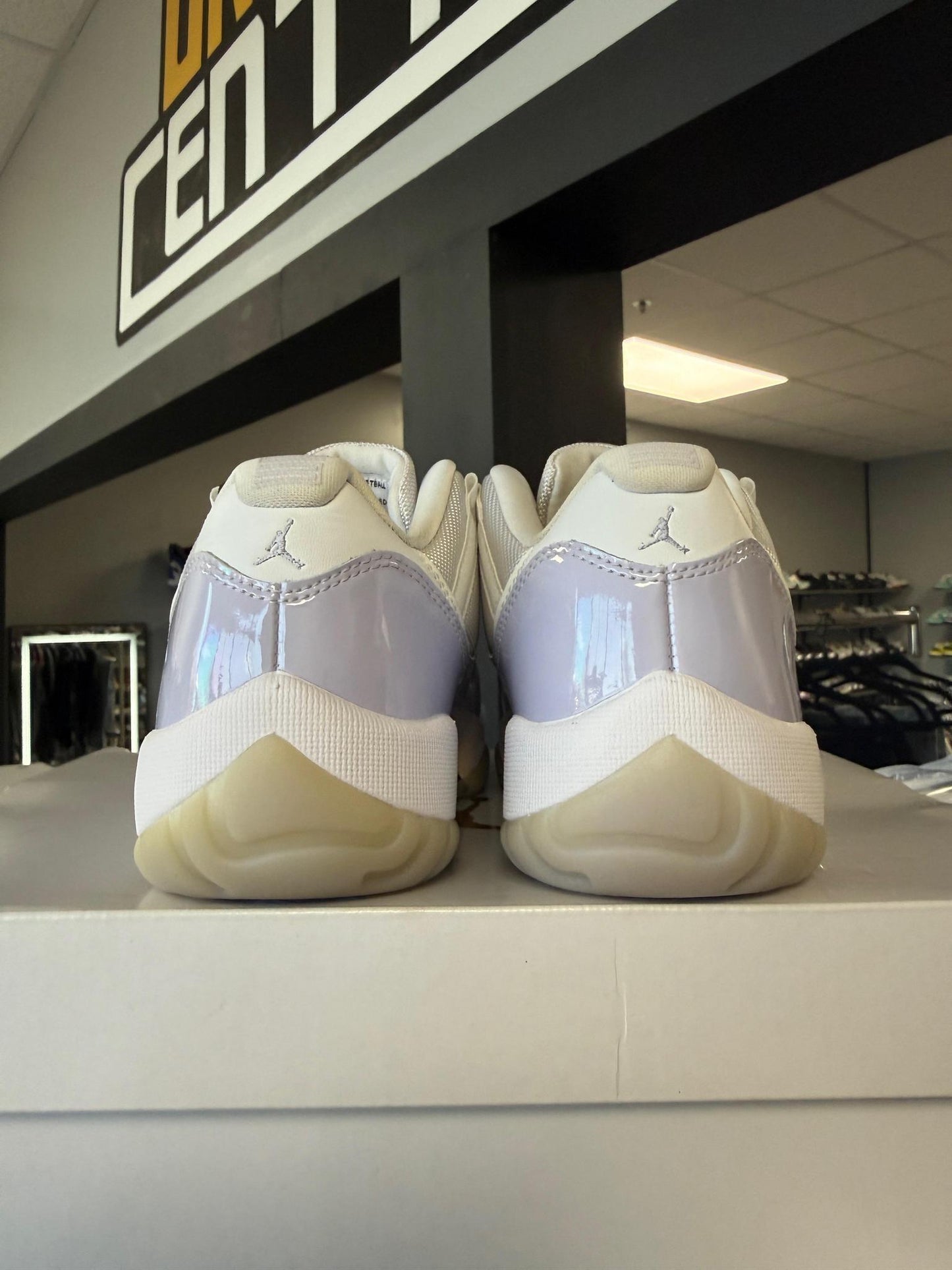 Jordan 11 Low "Pure Violet" Used Size 7Y/8.5W