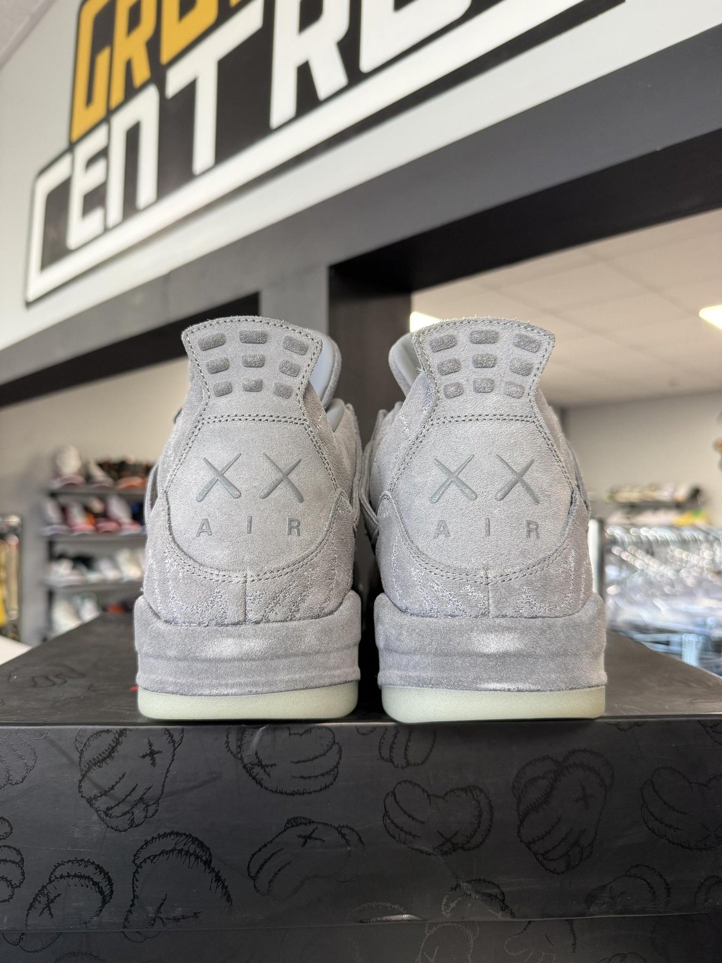 Jordan 4 x Kaws "Grey" Used Size 14