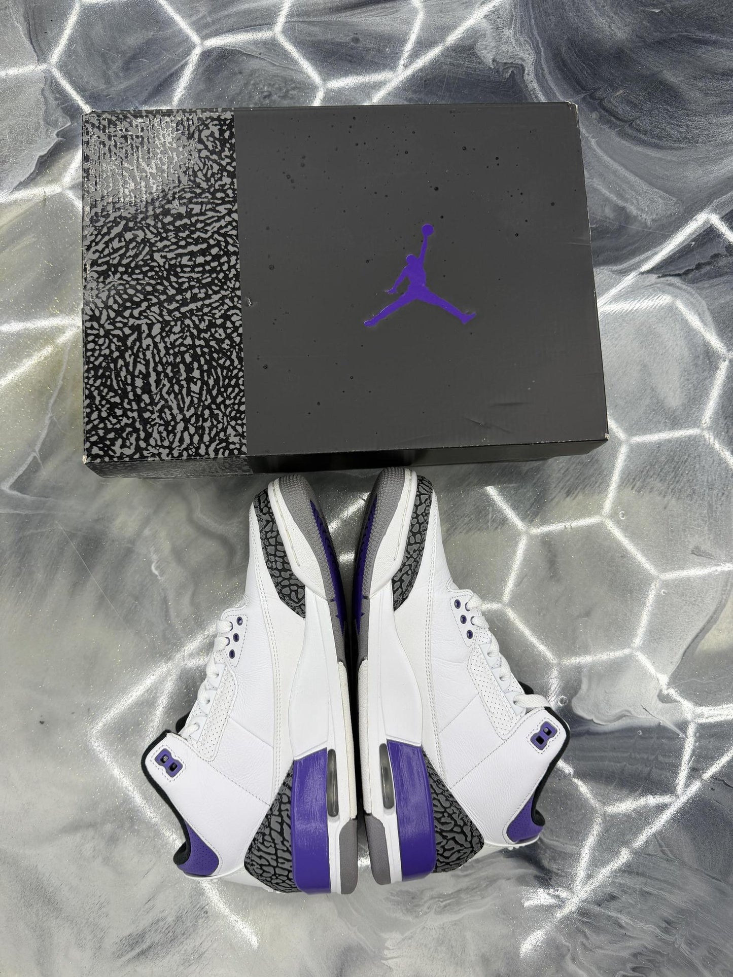 Jordan 3 "Dark Iris" Used Size 9.5