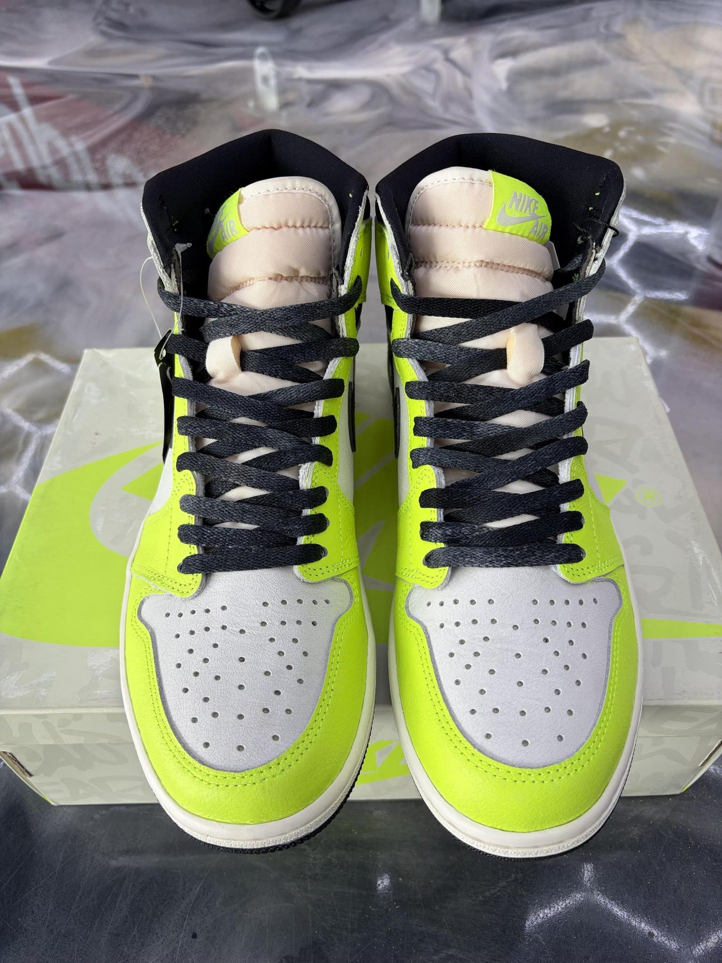 Jordan 1 "Volt" Used Size 10.5