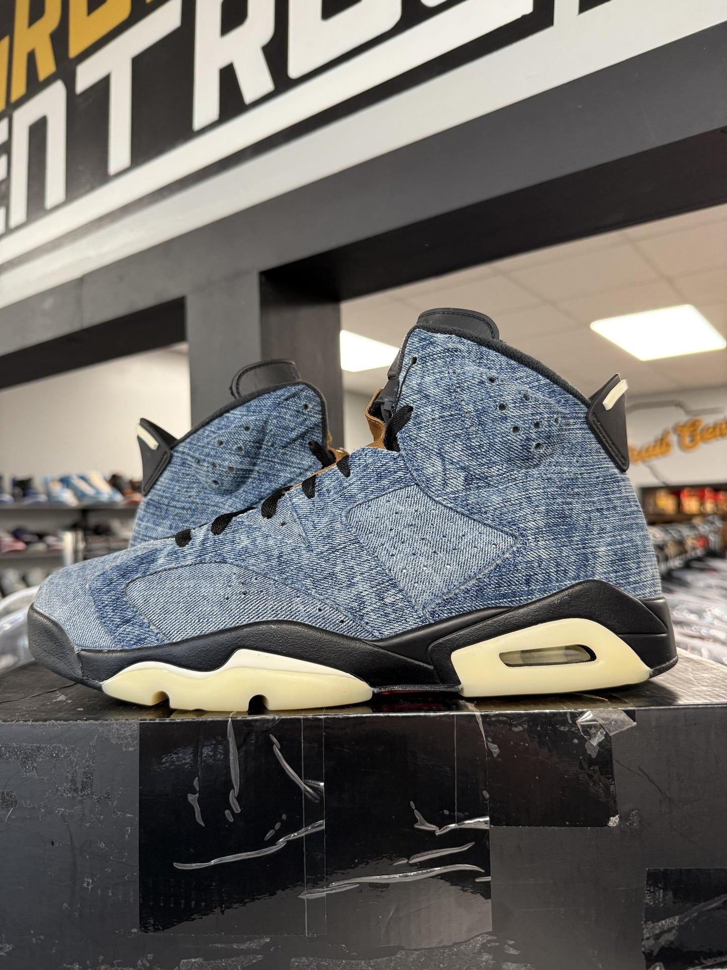 Jordan 6 "Denim" Used Size 11.5