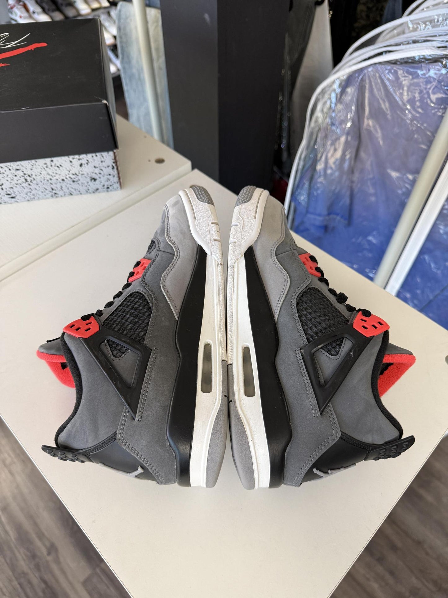 Jordan 4 "Infrared" Used Size 7Y/8.5W