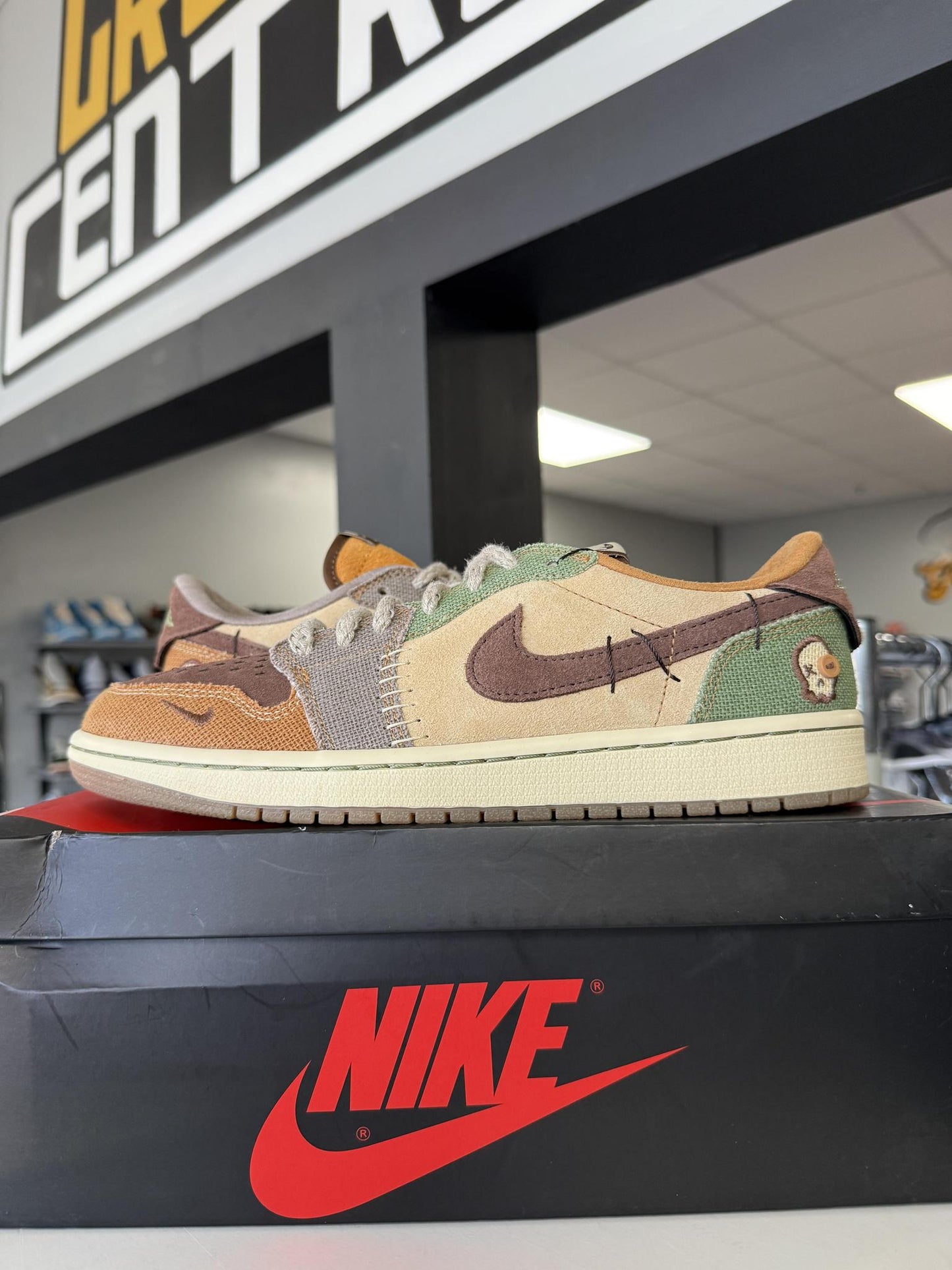 Jordan 1 Low x Zion Williamson "Voodoo" Used Size 9