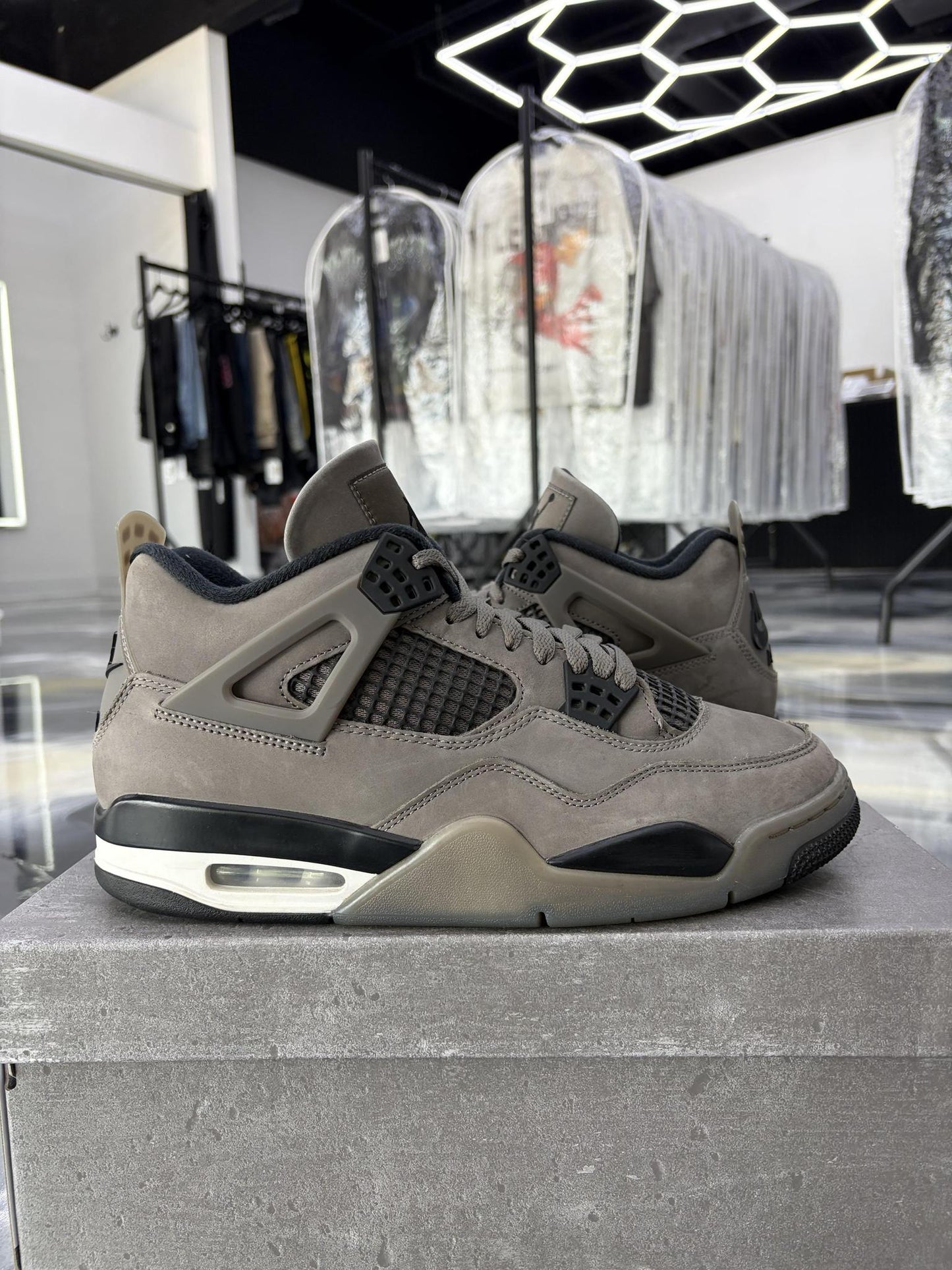 Jordan 4 "Cave Stone" Used Size 10