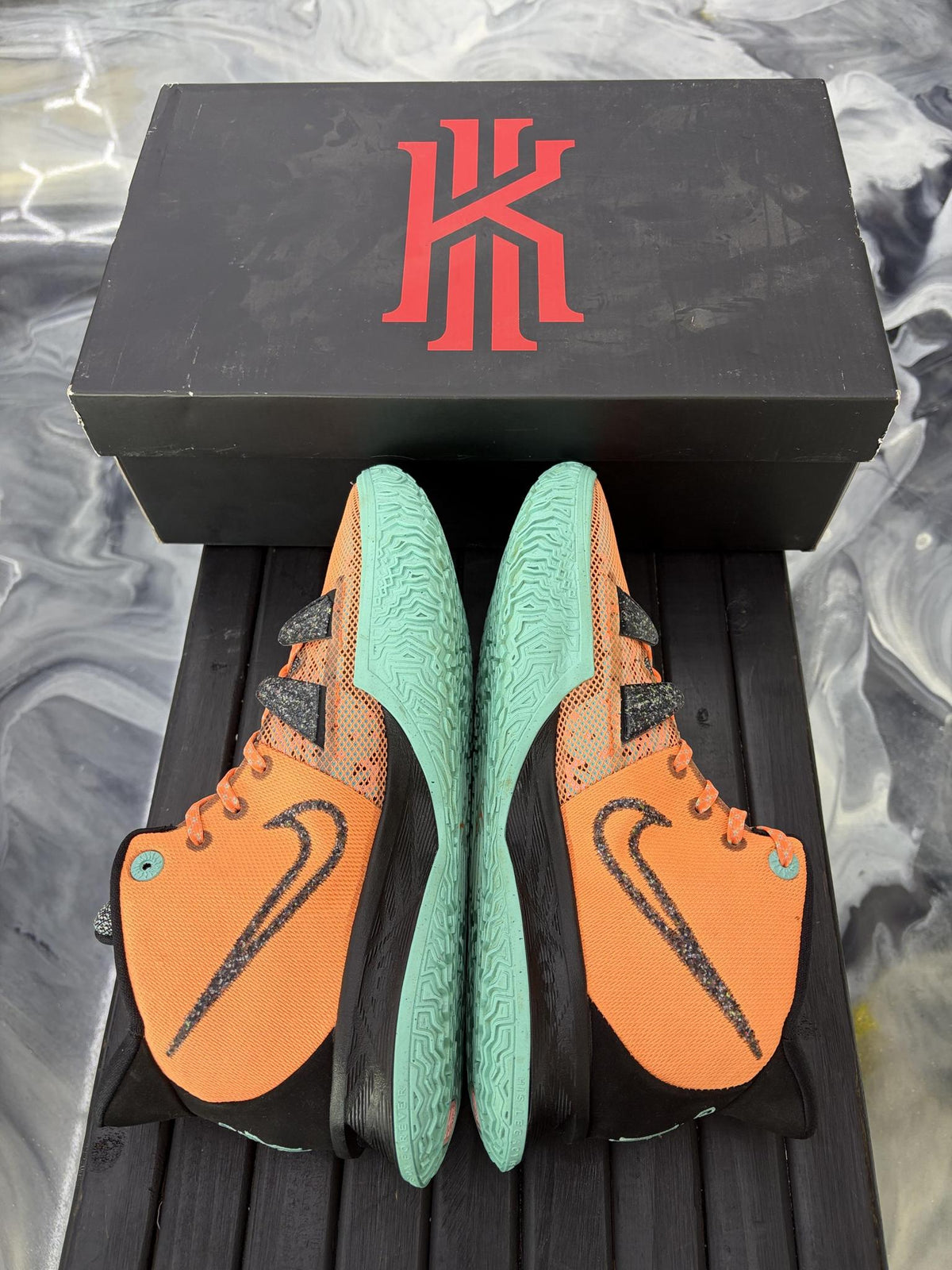 Nike Kyrie 7 "Atomic Orange" Used Size 10.5