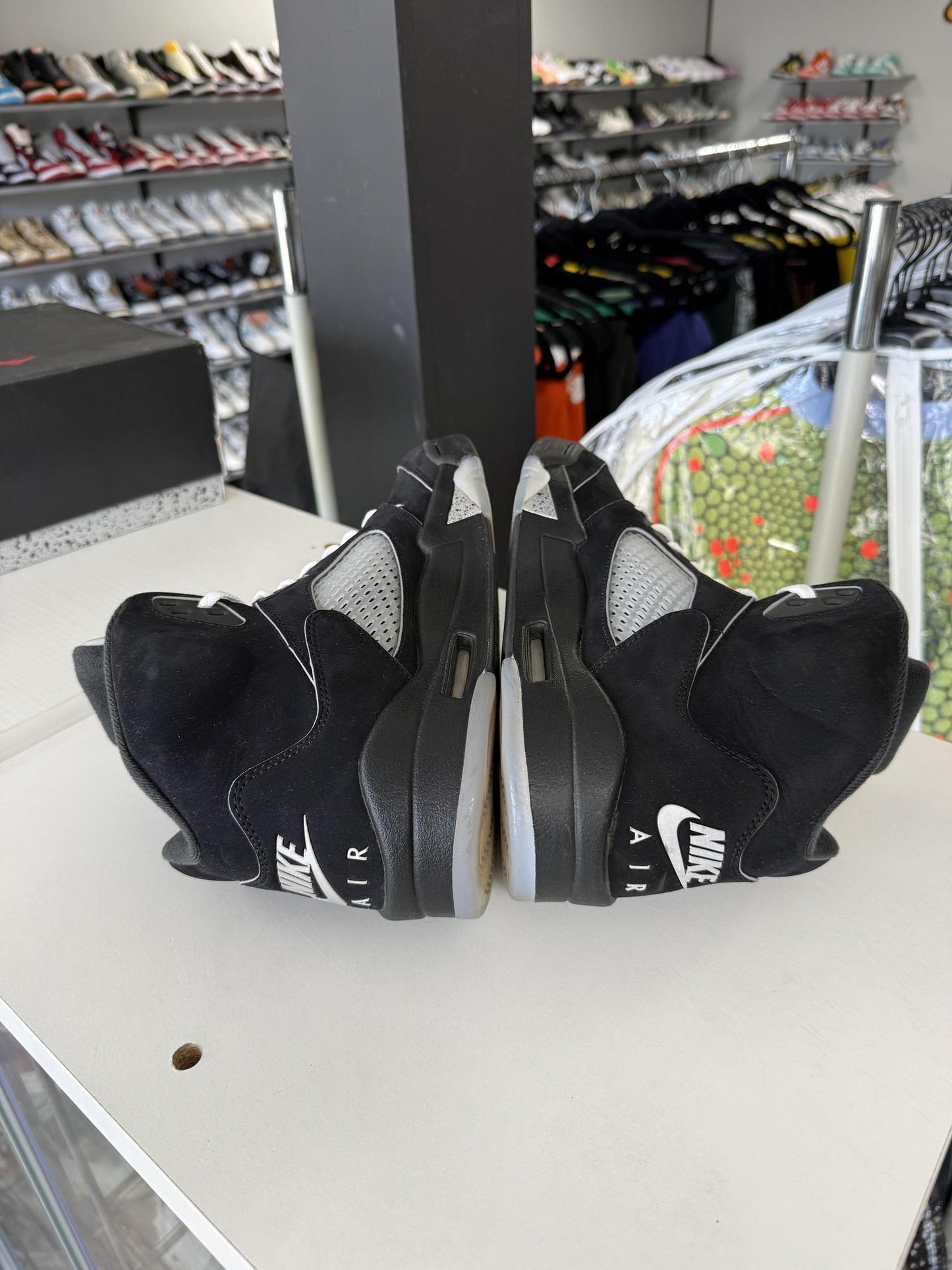 Jordan 5 "Metallic Reimagined" Used Size 10
