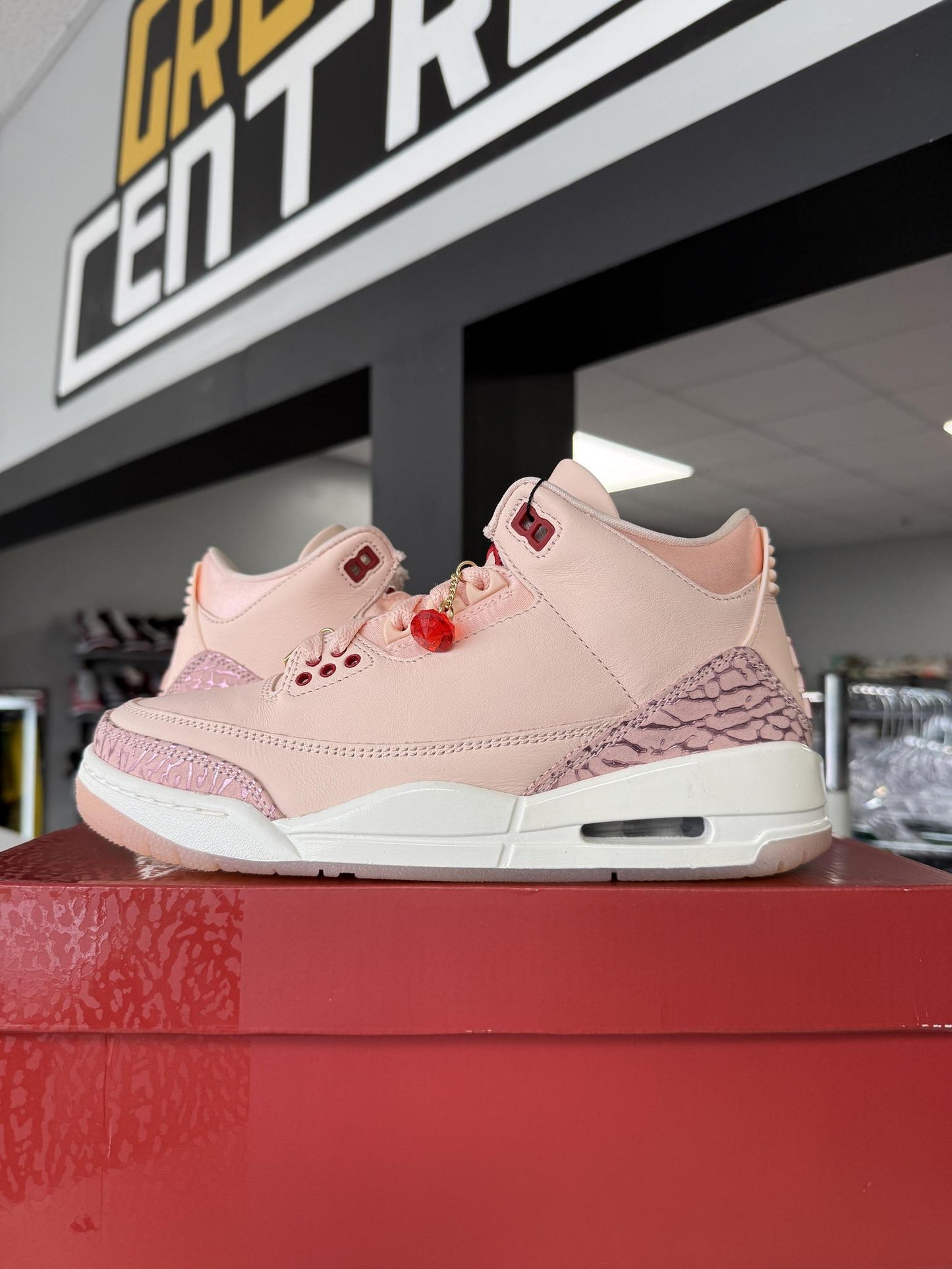 Jordan 3 "Valentines Day" Used Size 5.5Y/7W