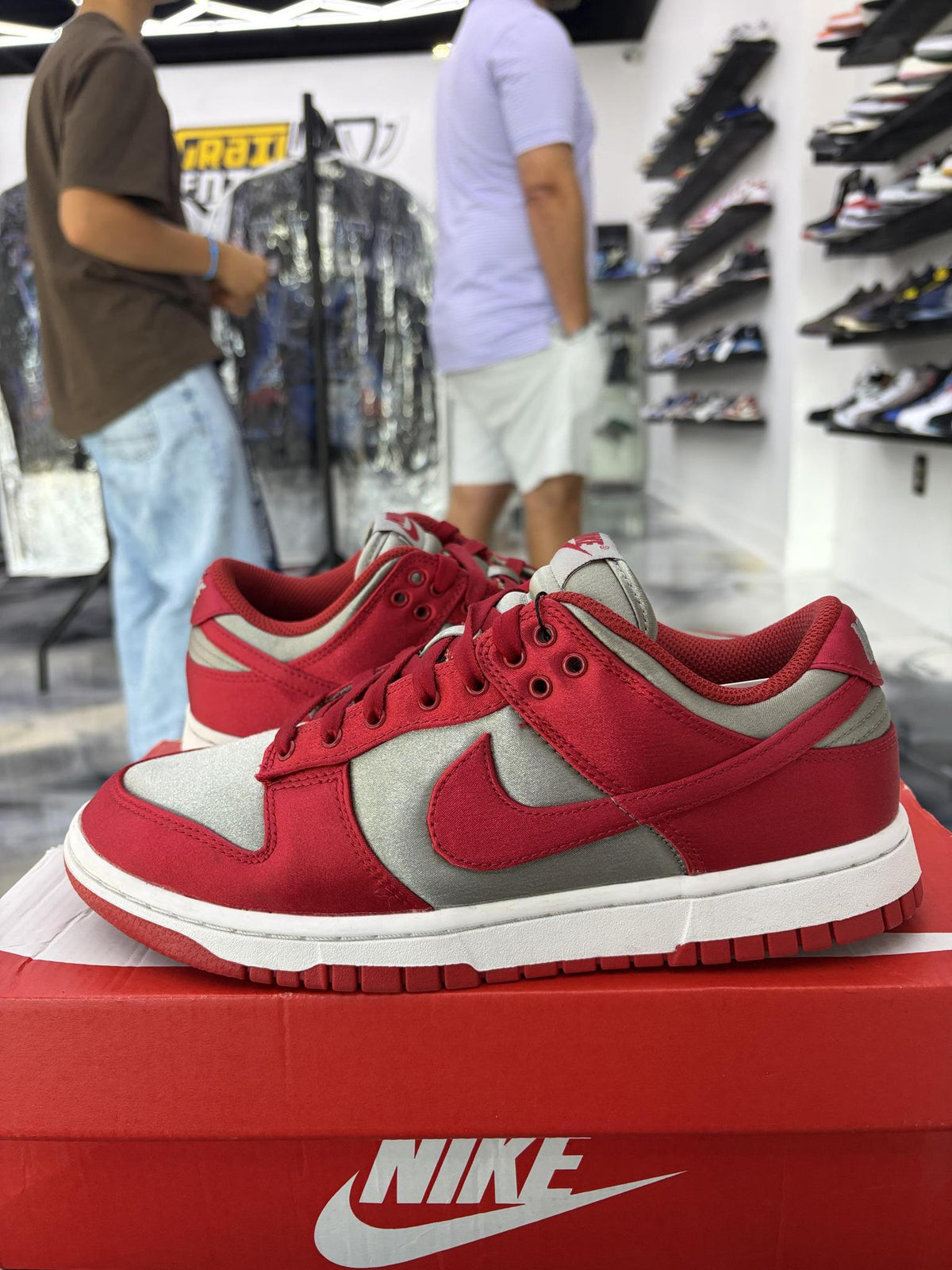 Nike Dunk Low "UNLV Satin" Used Size 7.5
