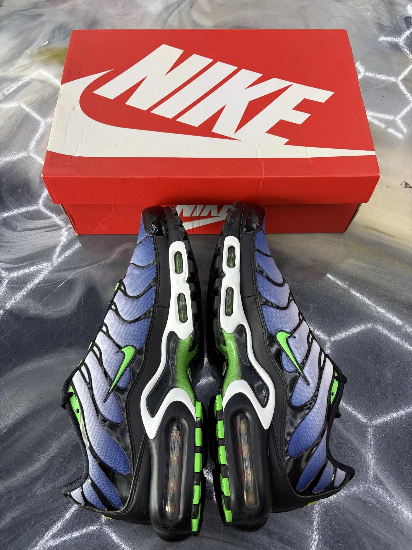 Nike Air Max Plus "Navy Green" Used Size 11