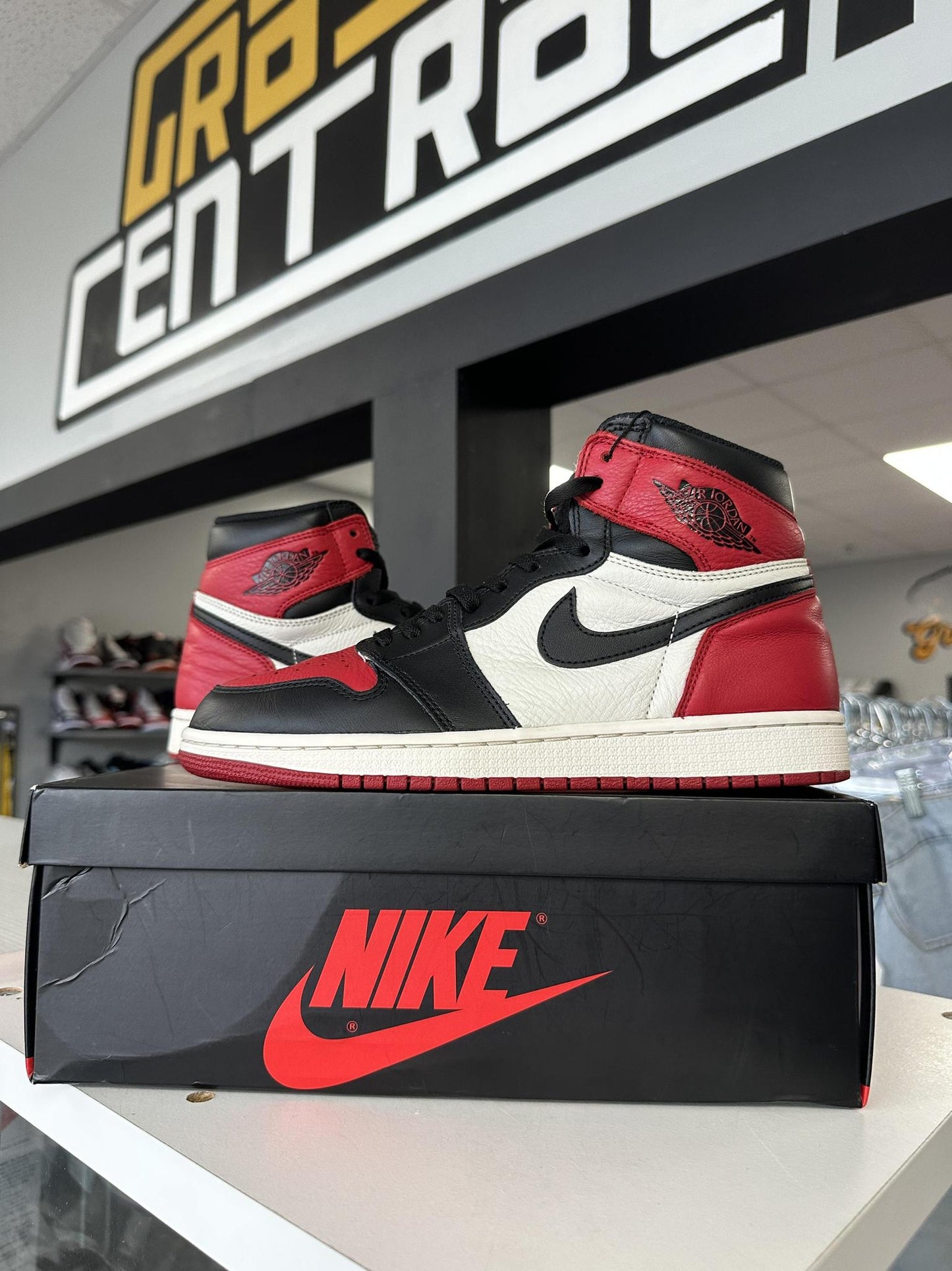 Jordan 1 "Bred Toe" Size 9.5