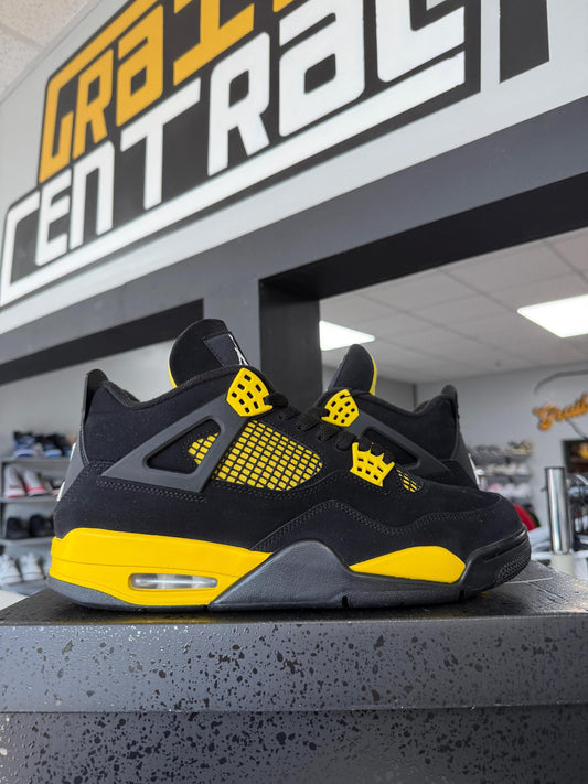 Jordan 4 "Thunder" Used Size 11