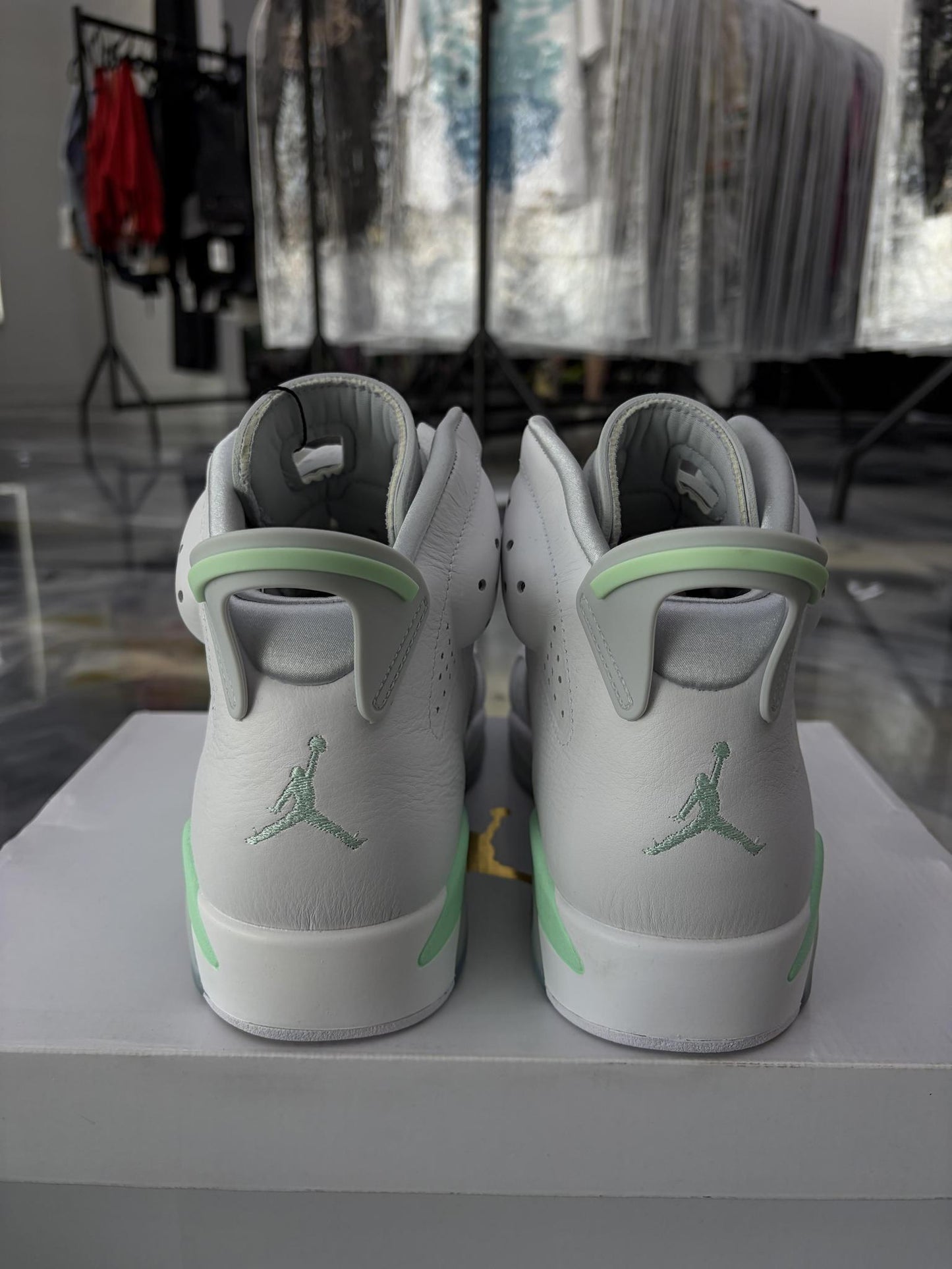 Jordan 6 "Mint" Used Size 11M/9.5M
