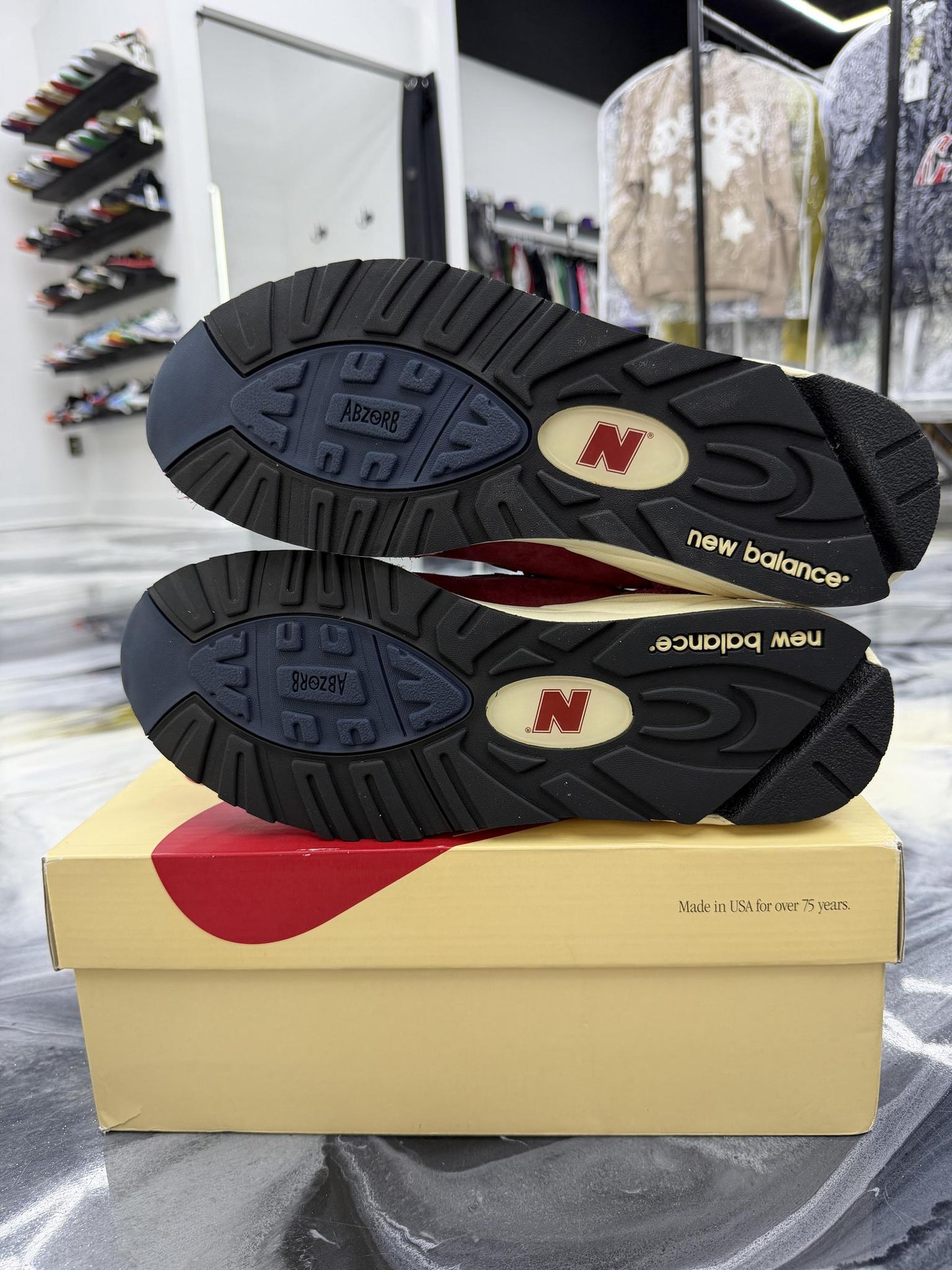 New Balance 990v2 x Teddy Santis "Chrysanthemum" Used Size 11