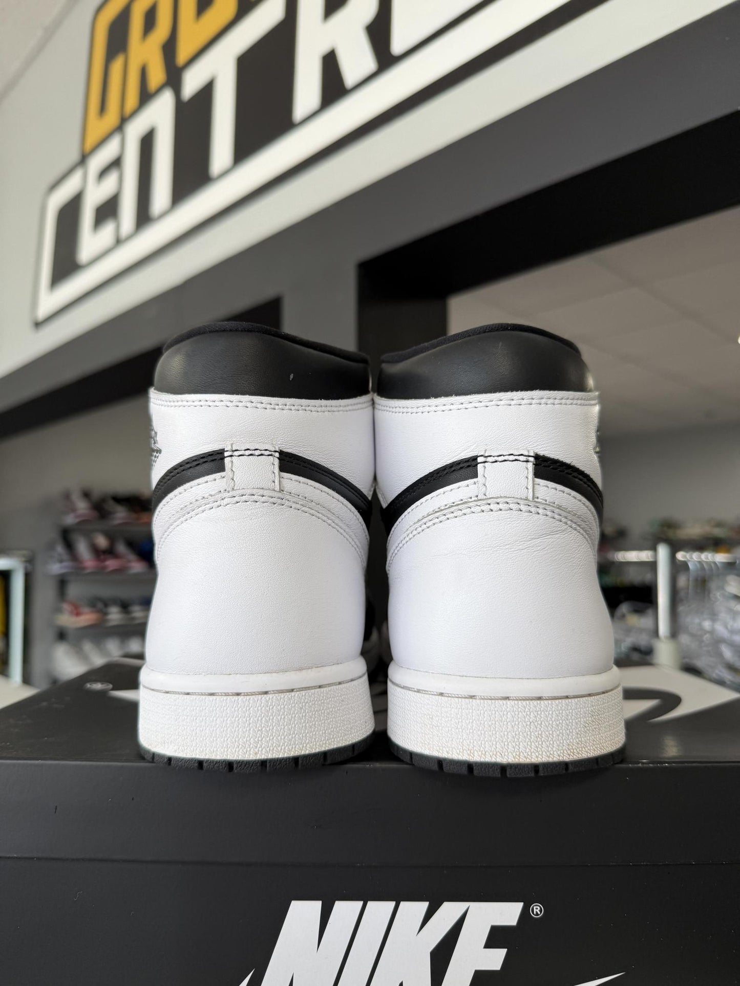 Jordan 1 "Black White" Used Size 10