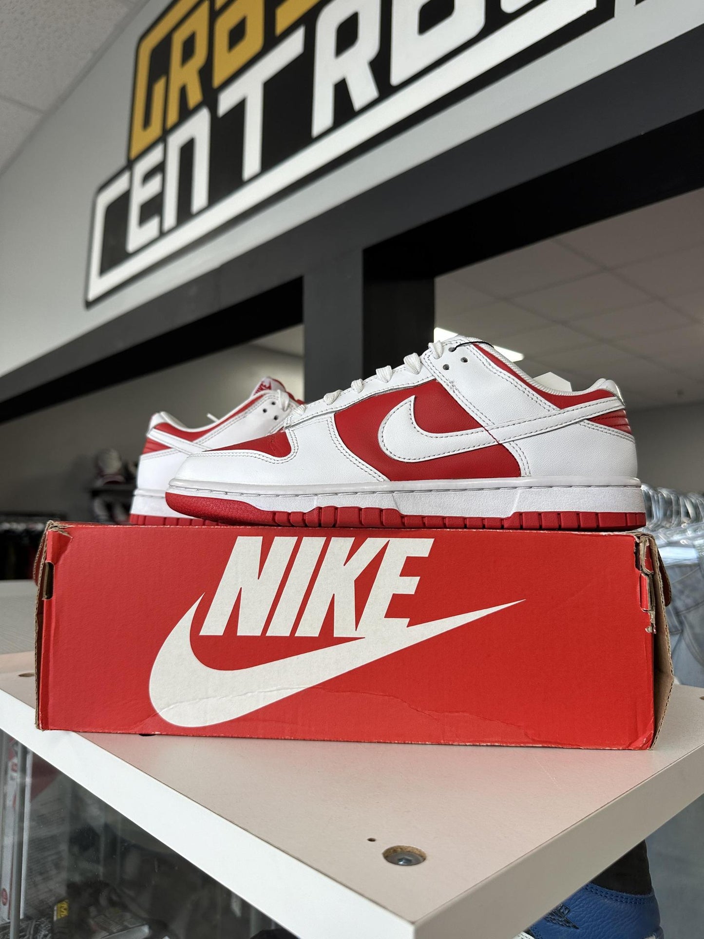 Nike Dunk Low "University Red" Size 8.5