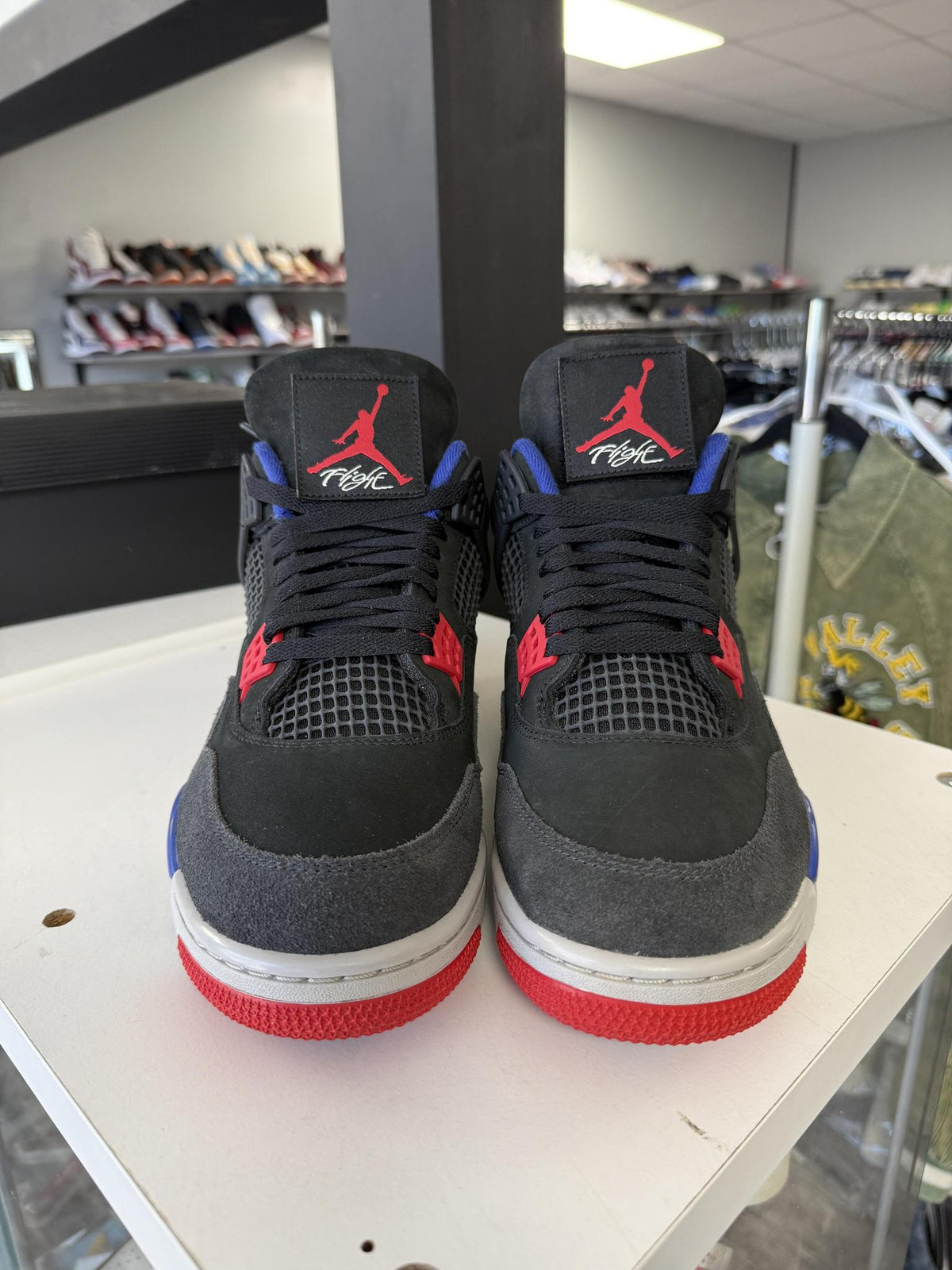 Jordan 4 "Rare Air" Used Size 11