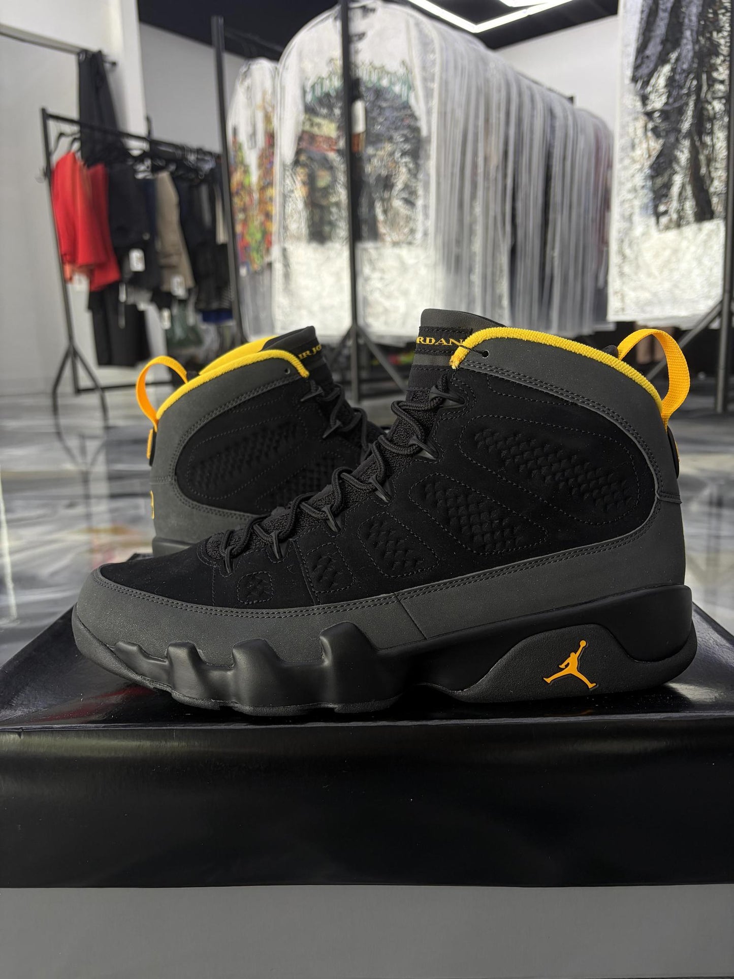 Jordan 9 "Dark Charcoal" Used Size 10.5