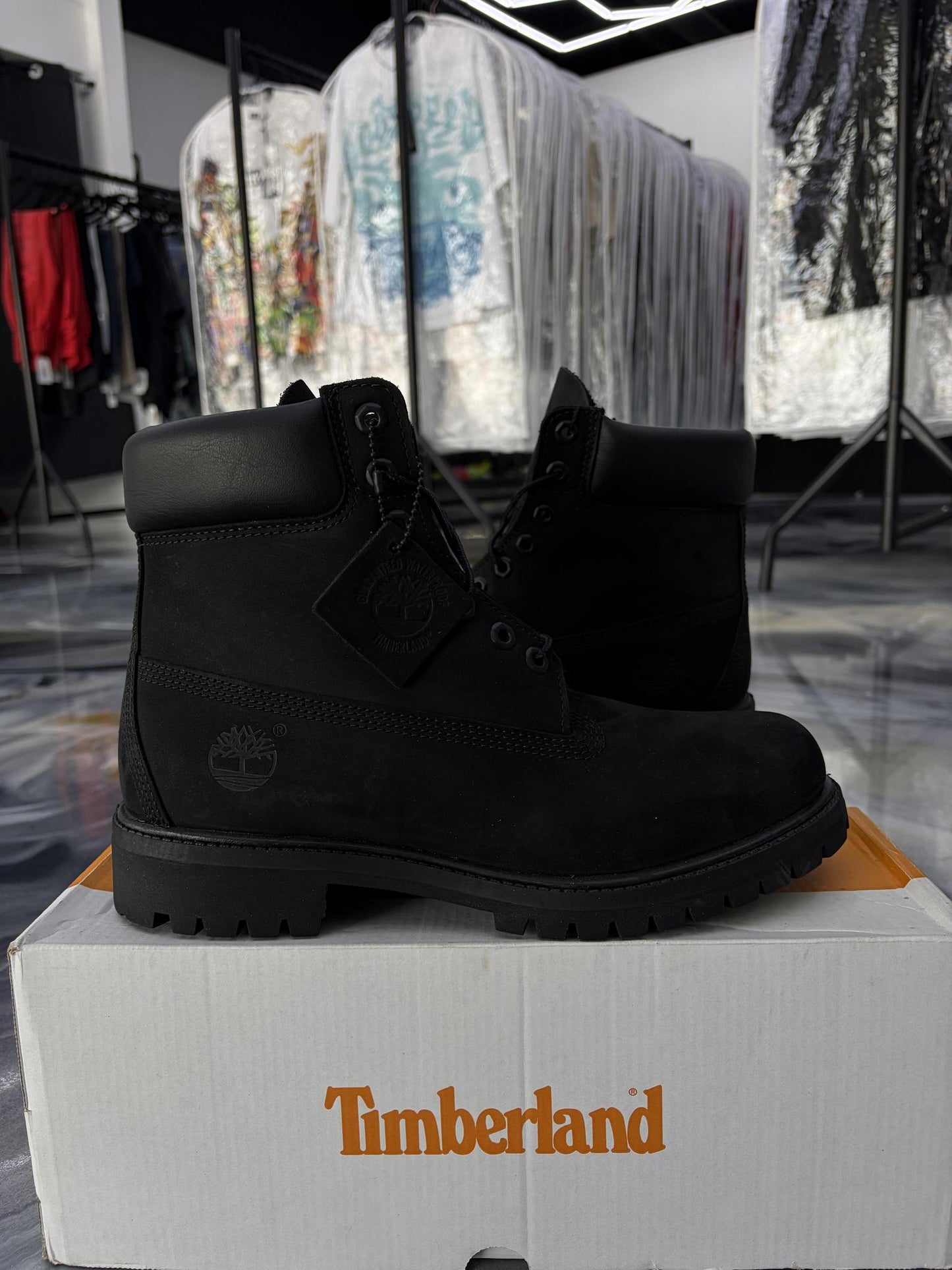 Timberland 6 Inch Boot "Black" Used Size 9.5