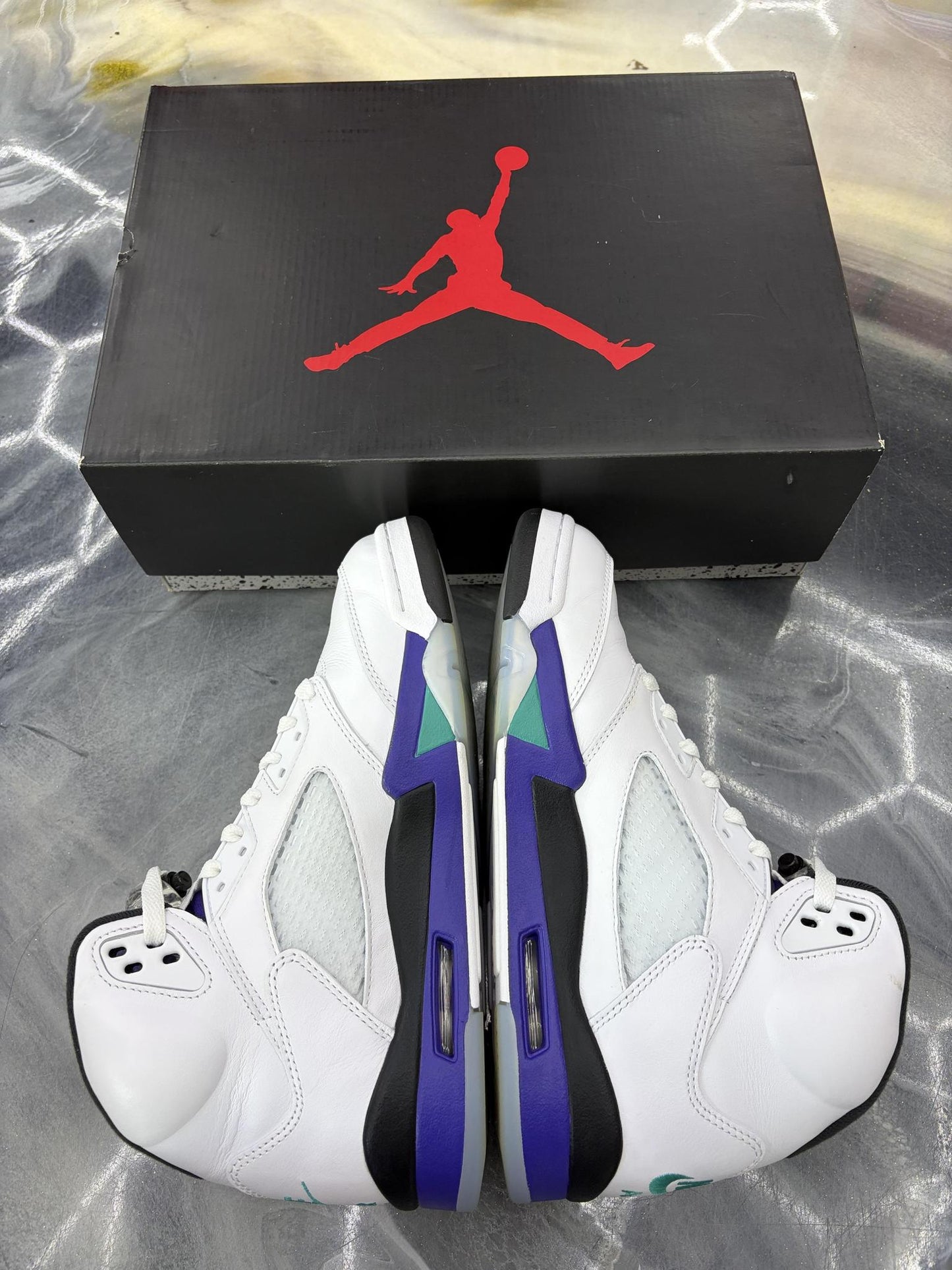 Jordan 5 "Grape" Used Size 9