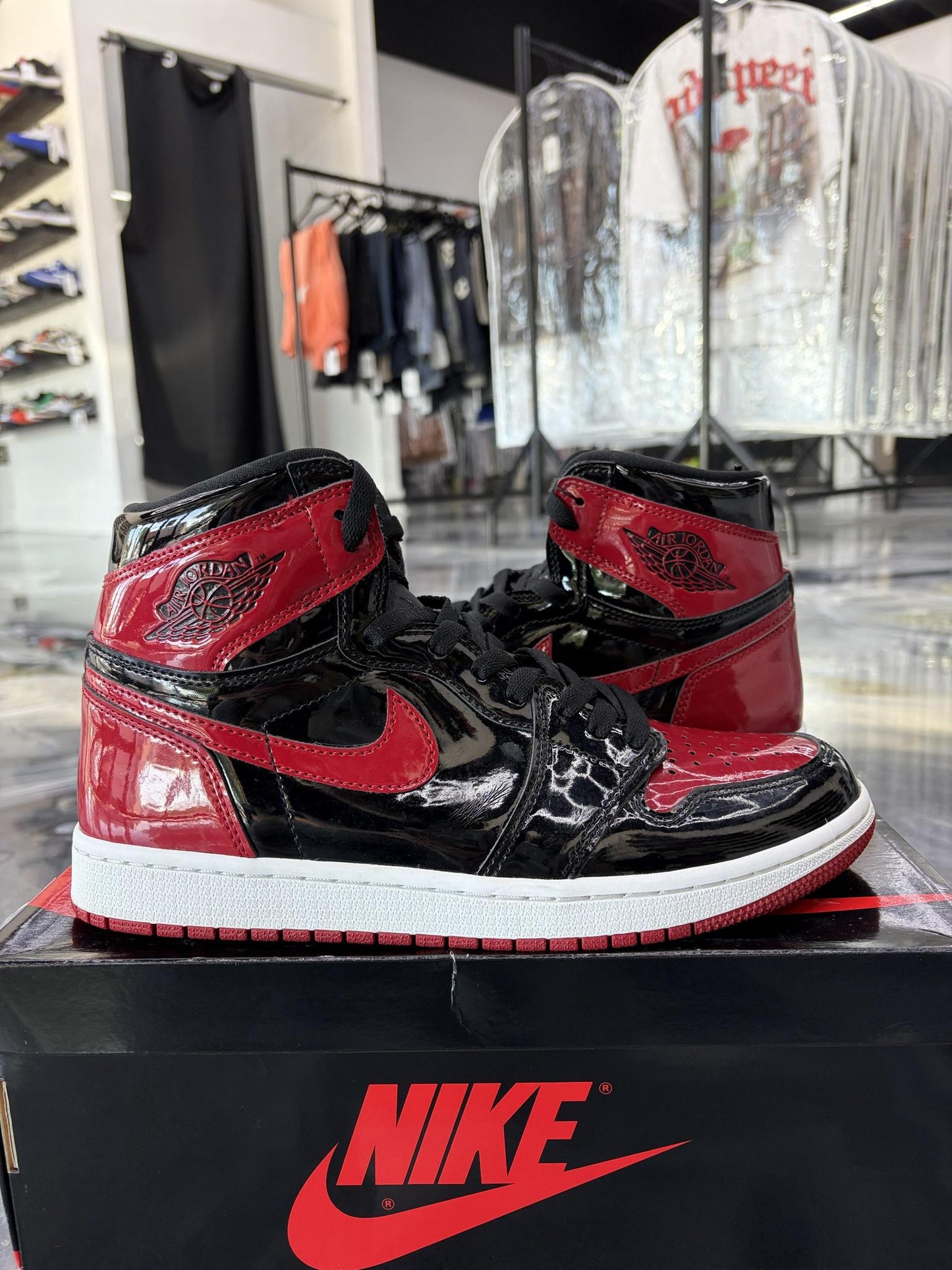 Jordan 1 "Patent Bred" Used Size 9