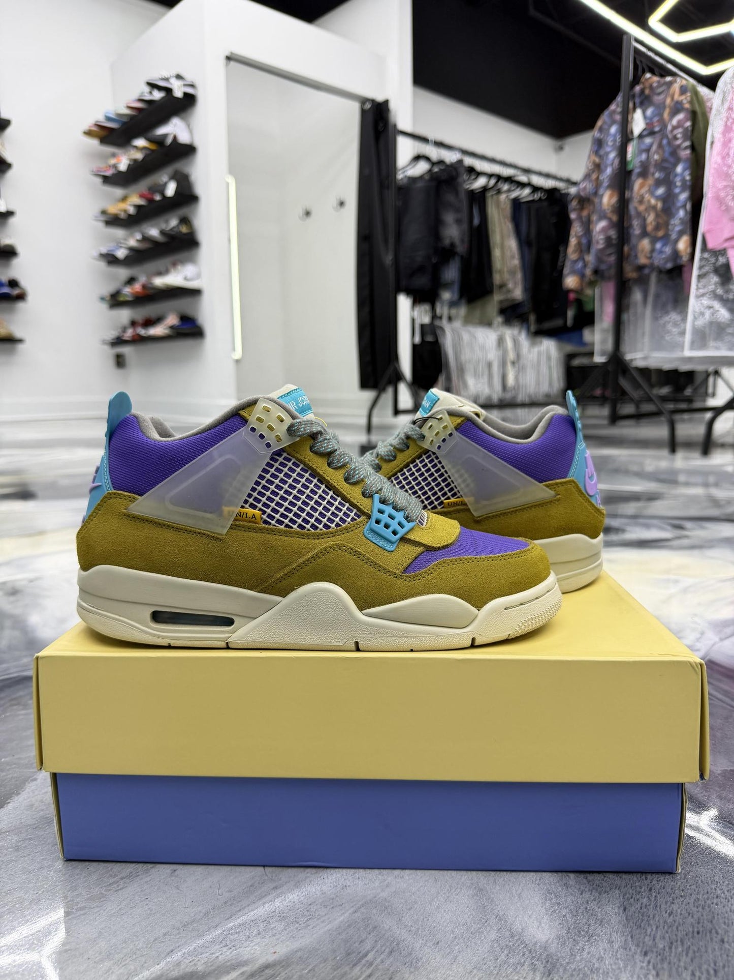 Jordan 4 Union Desert Moss Used Size 8.5