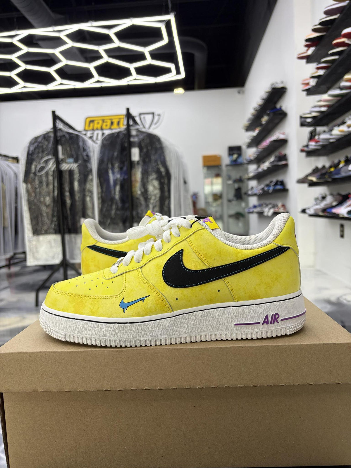 Nike Air Force 1 Low "Peace, Love & Basketball" Used Size 8.5