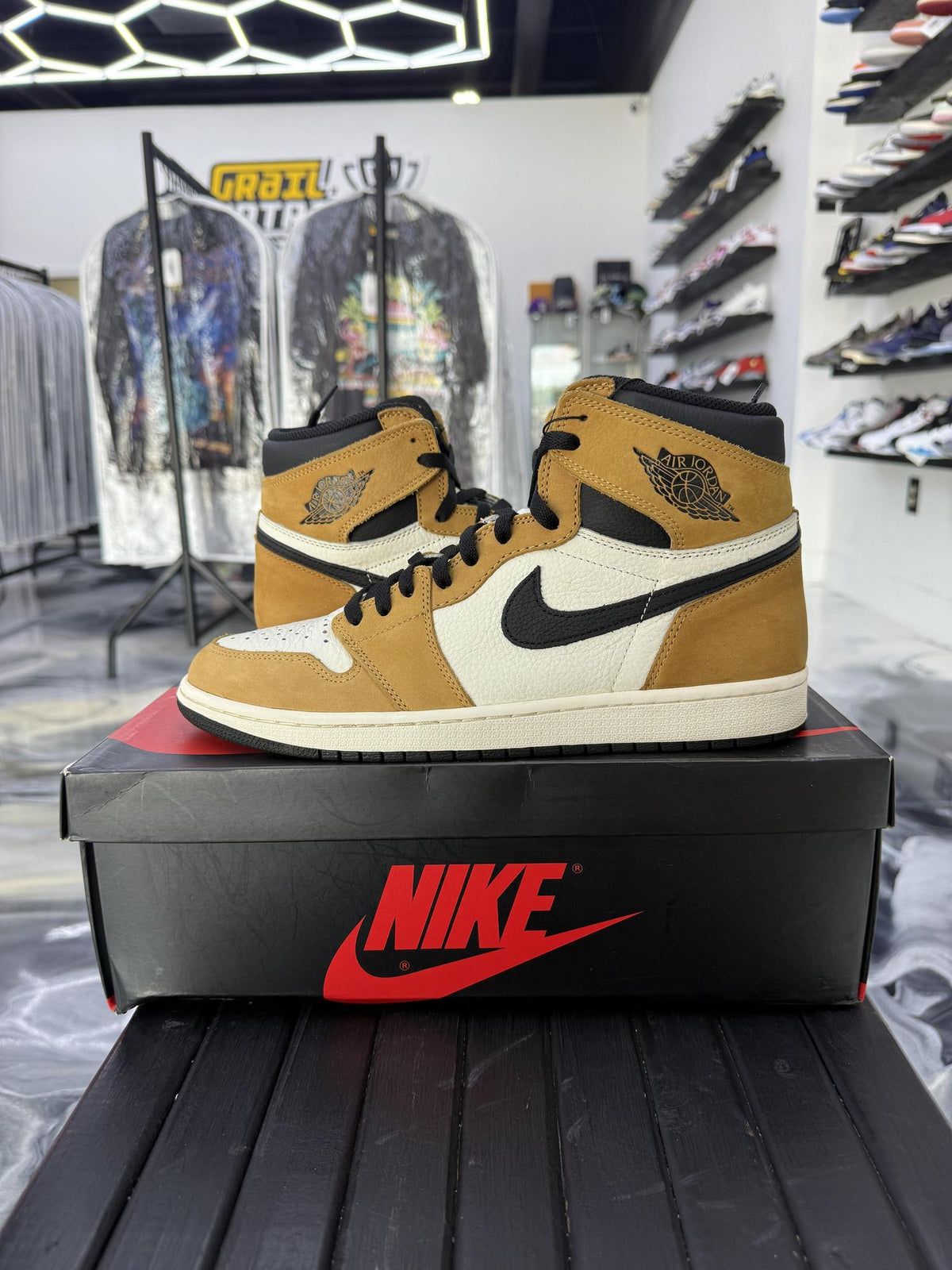 Jordan 1 "Rookie Of The Year" Used Size 11