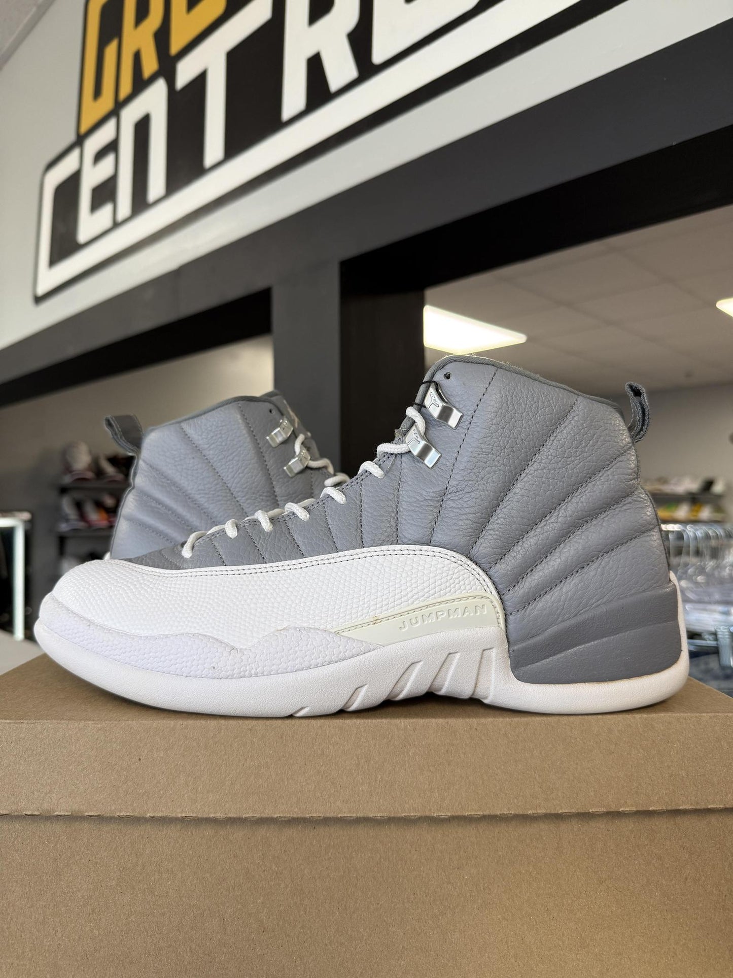 Jordan 12 "Stealth" Used Size 11.5