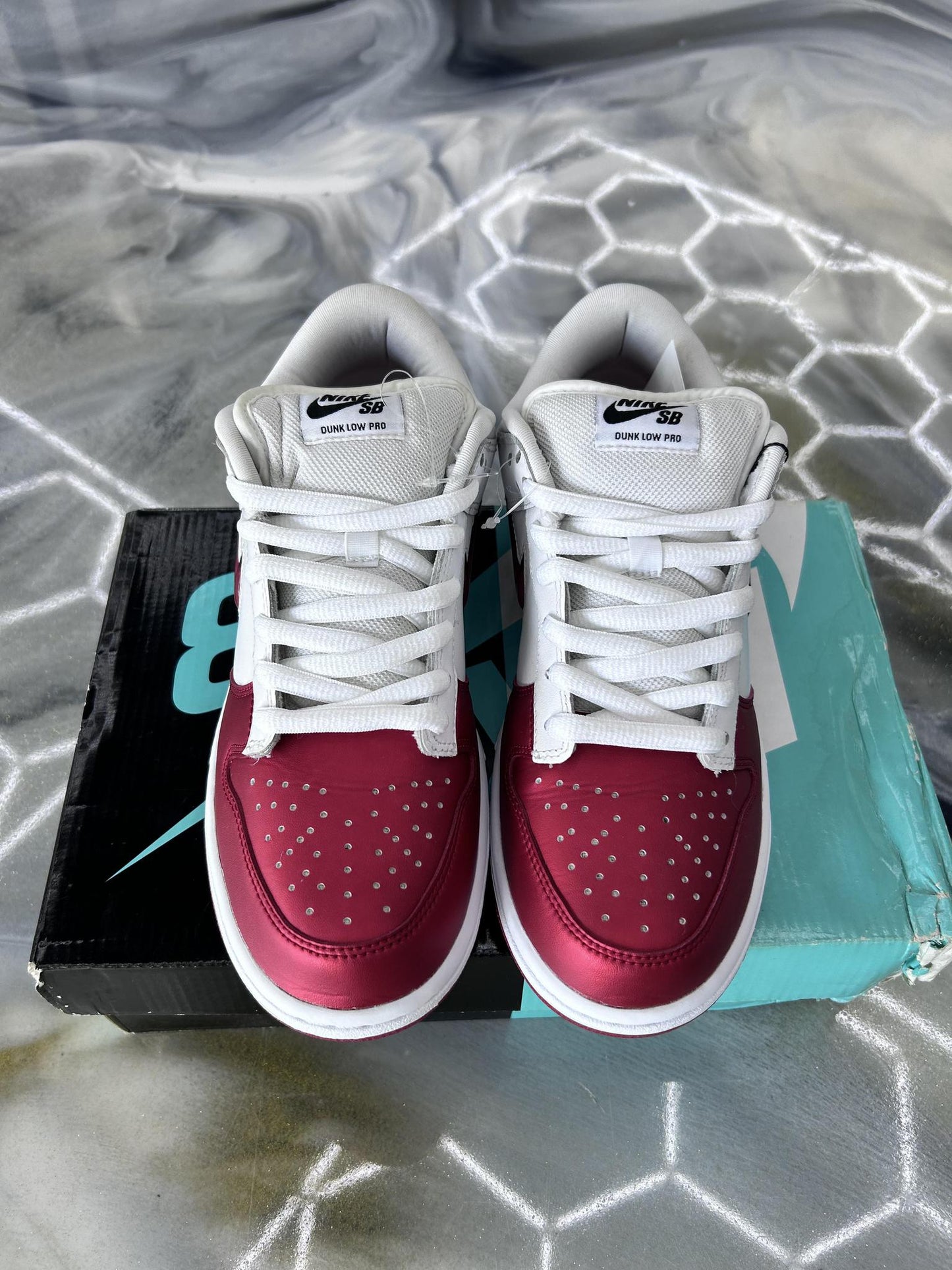 Nike SB Dunk Low x Supreme "Jewel Red" Used Size 7.5