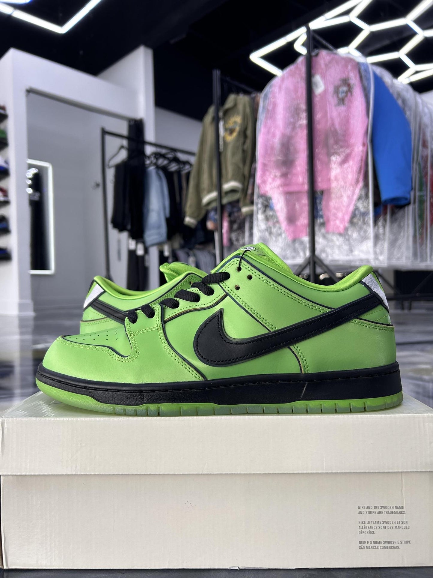 Nike SB Dunk Powerpuff "Buttercup" Used Size 12