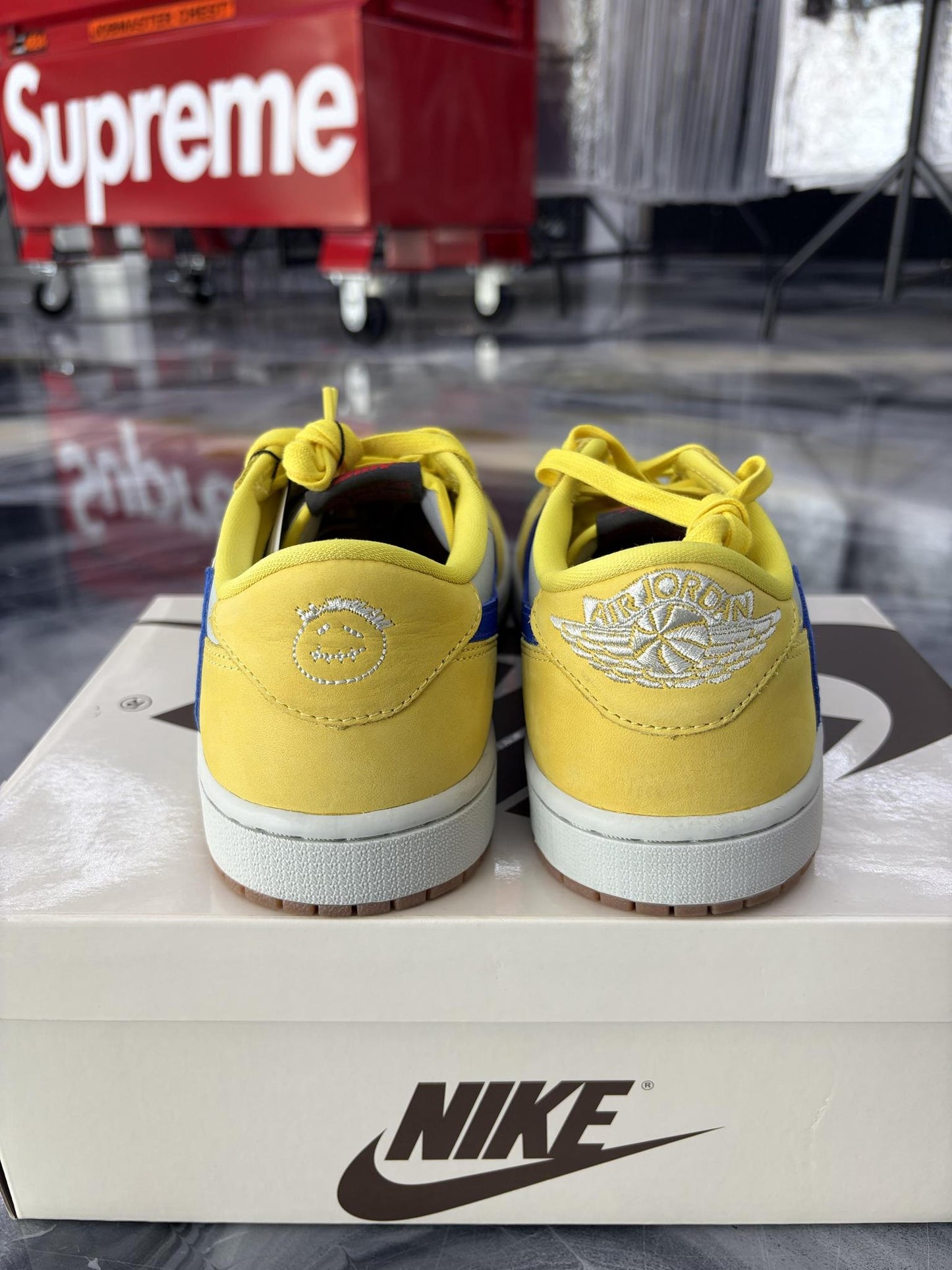 Jordan 1 Low x Travis Scott "Canary" Used Size 7.5M/9W