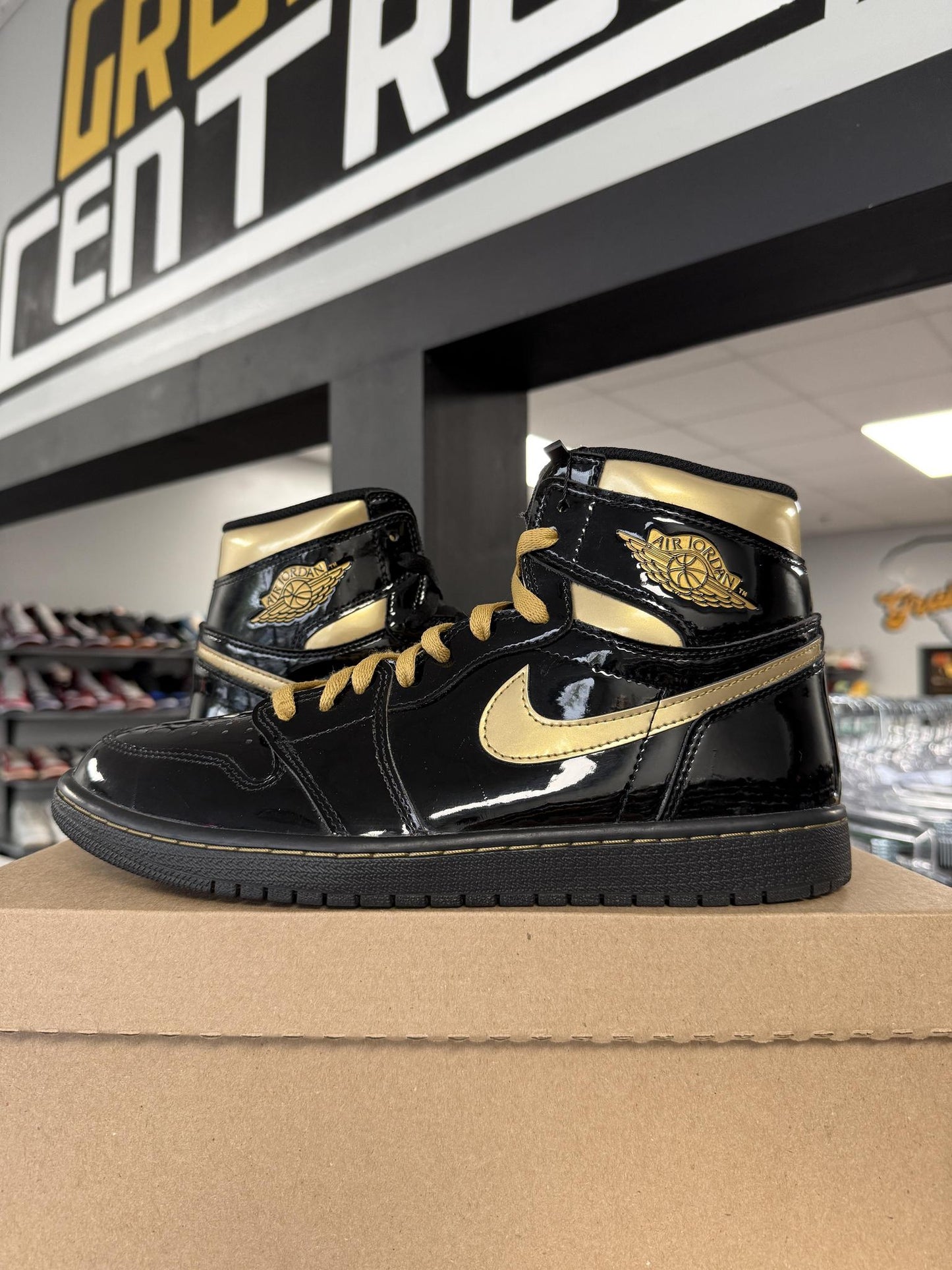 Jordan 1 "Patent Metallic Gold" Size 10.5