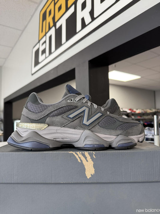 New Balance 9060 "Grey Blue" Used Size 8.5