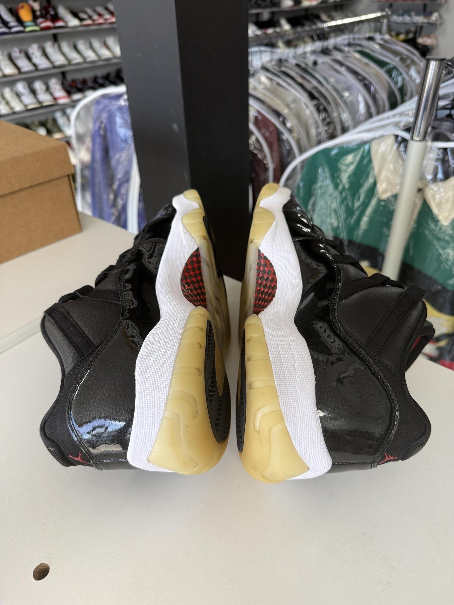 Jordan 11 Low "72-10" Used Size 13