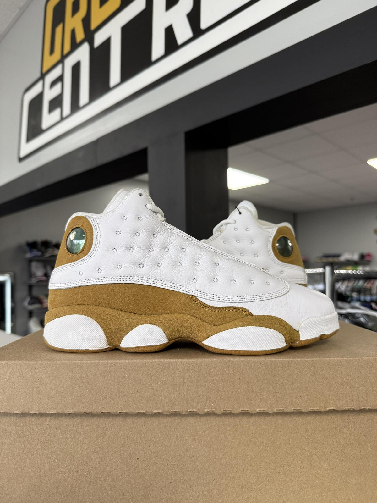 Jordan 13 "Wheat" Used Size 6.5Y/8W