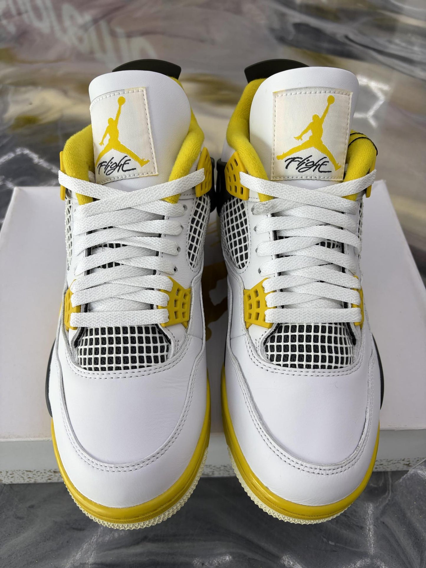 Jordan 4 "Vivid Sulfur" Used Size 10.5W/9M