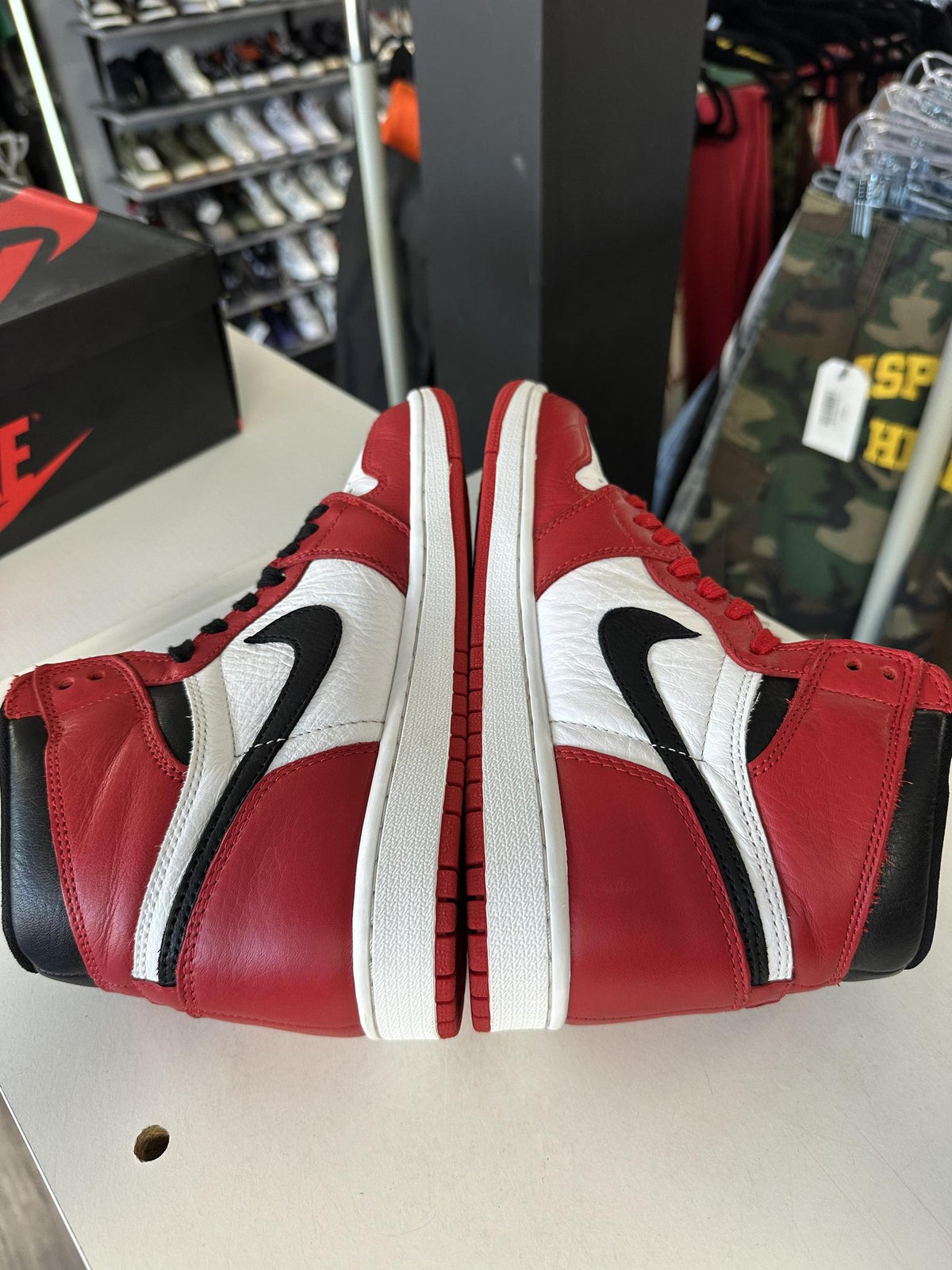 Jordan 1 "Homage To Home" Used Size 8