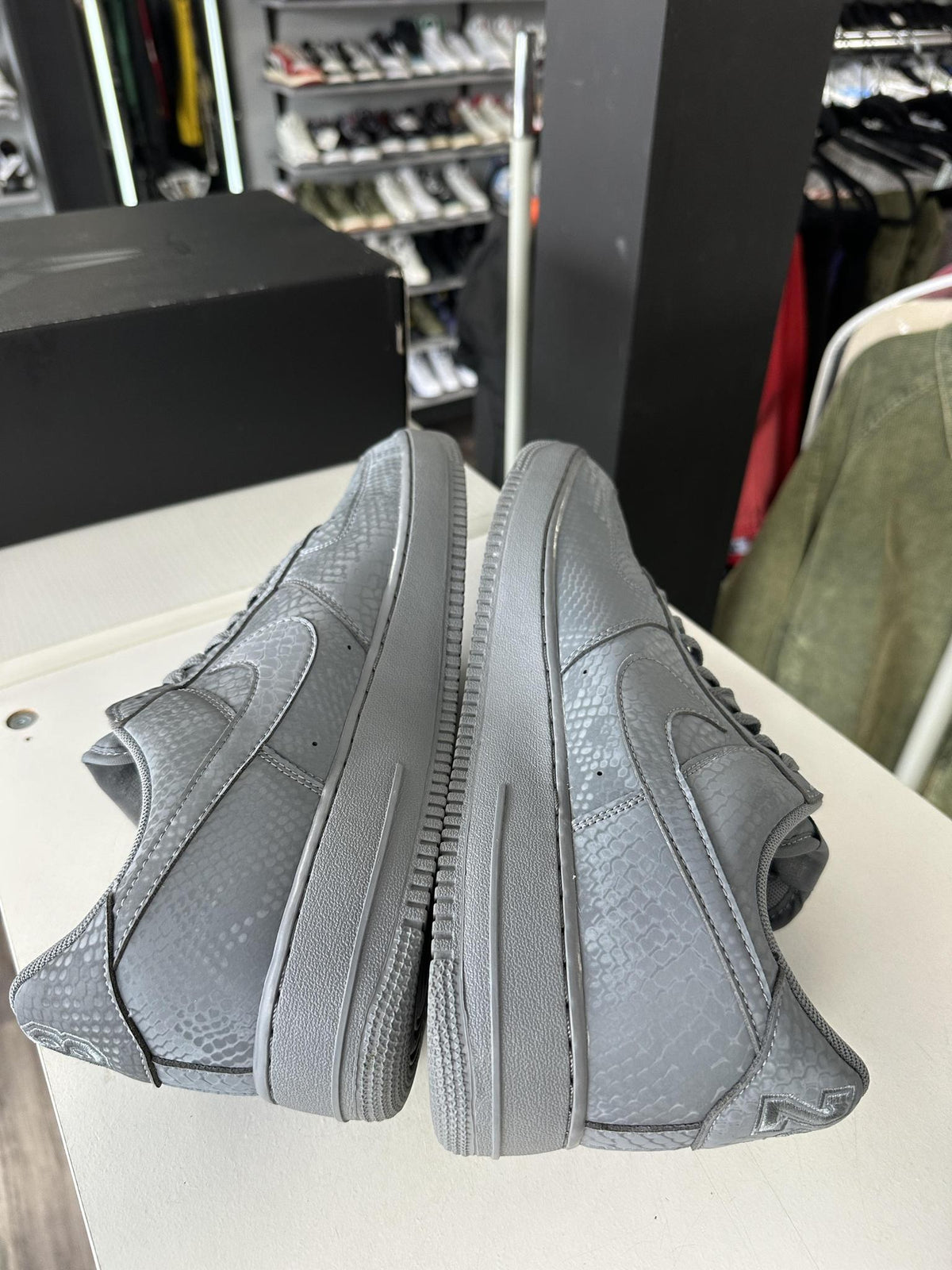 Nike Air Force One Low Kobe "Wolf Grey" Used Size 13