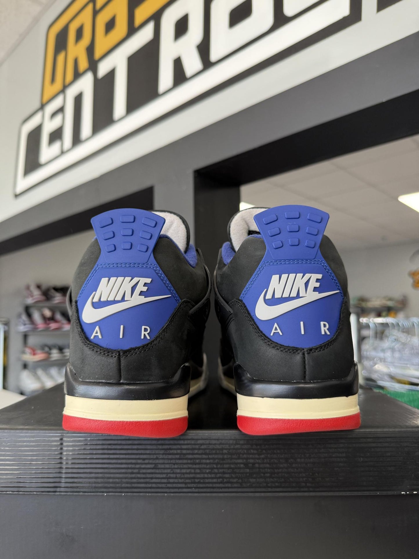 Jordan 4 "Rare Air" Used Size 9
