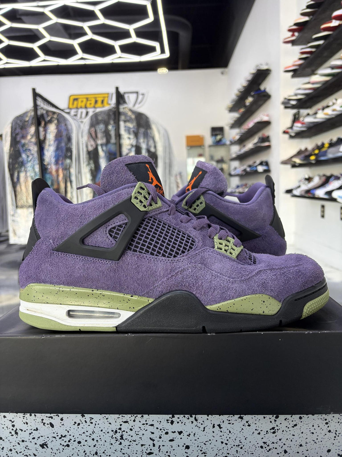 Jordan 4 "Canyon Purple" Used Size 15.5W/14M