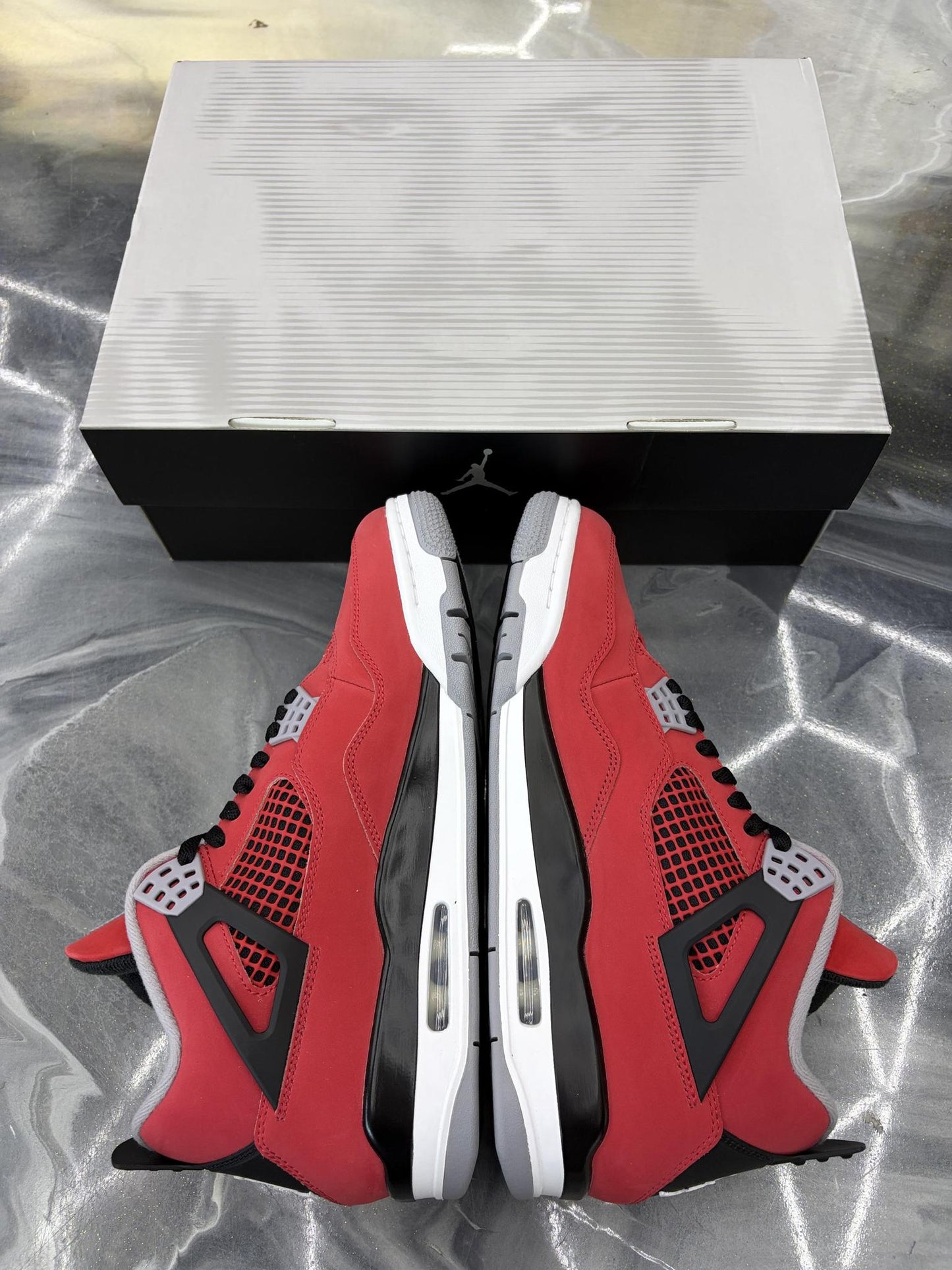 Jordan 4 "Toro" Used Size 11.5