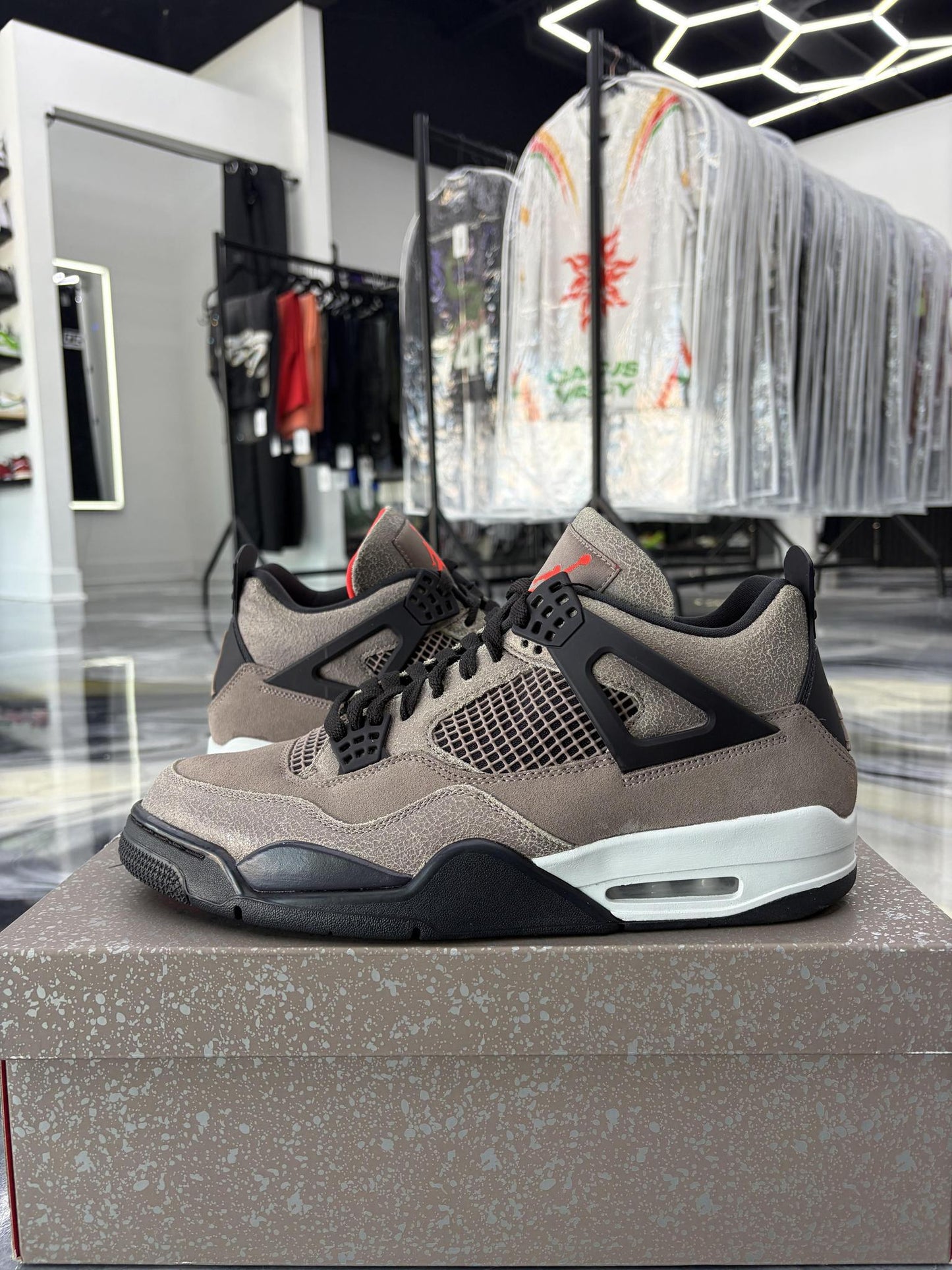 Jordan 4 "Taupe Haze" Used Size 12