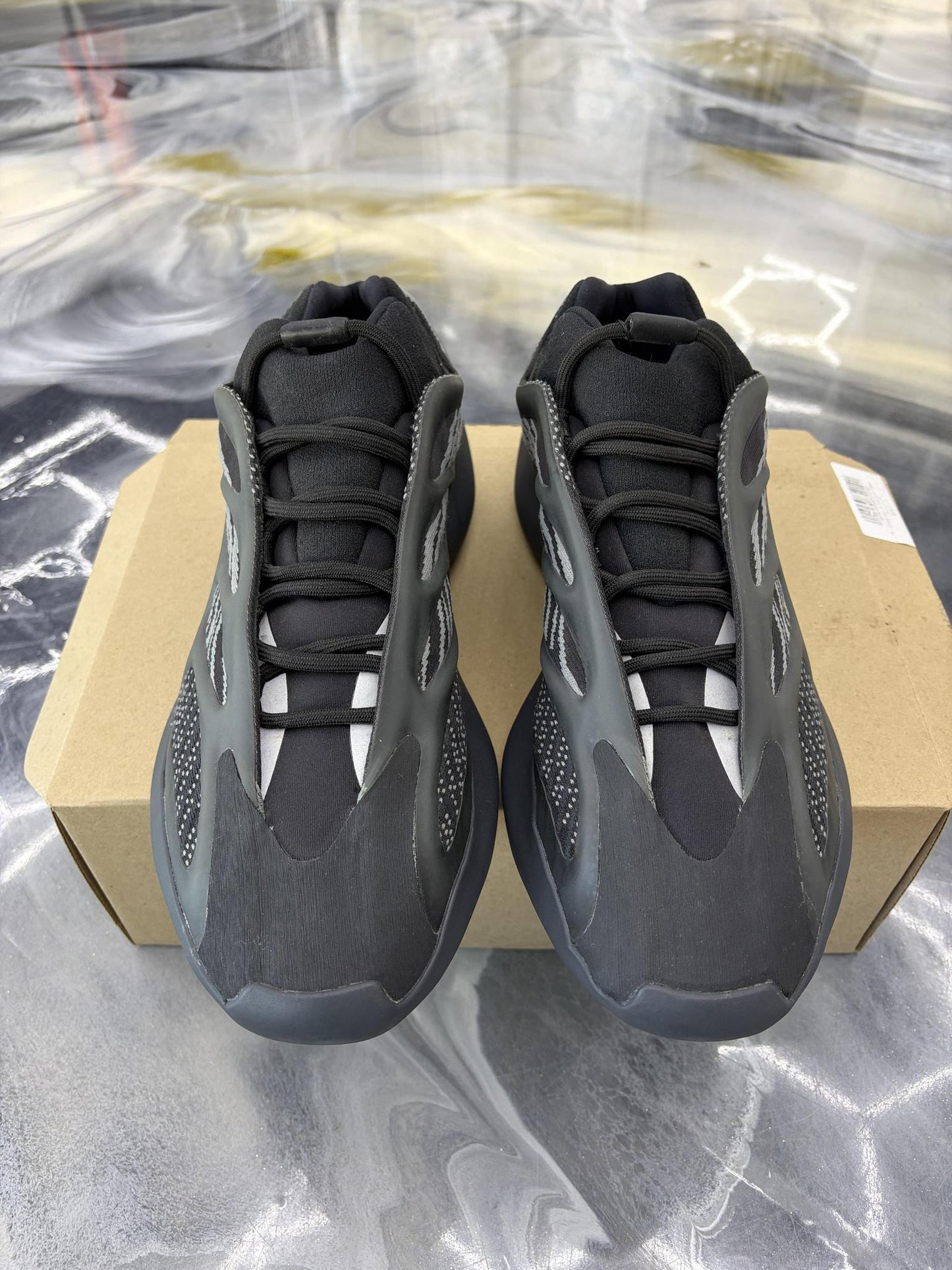 Yeezy 700 V3 "Dark Glow" Used Size 14